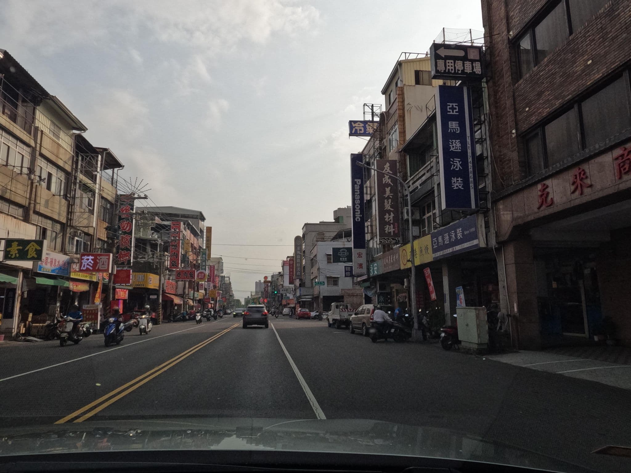 Street view near 克來旅館, Fengshan — © littlebtc (CC BY-SA · Mapillary)