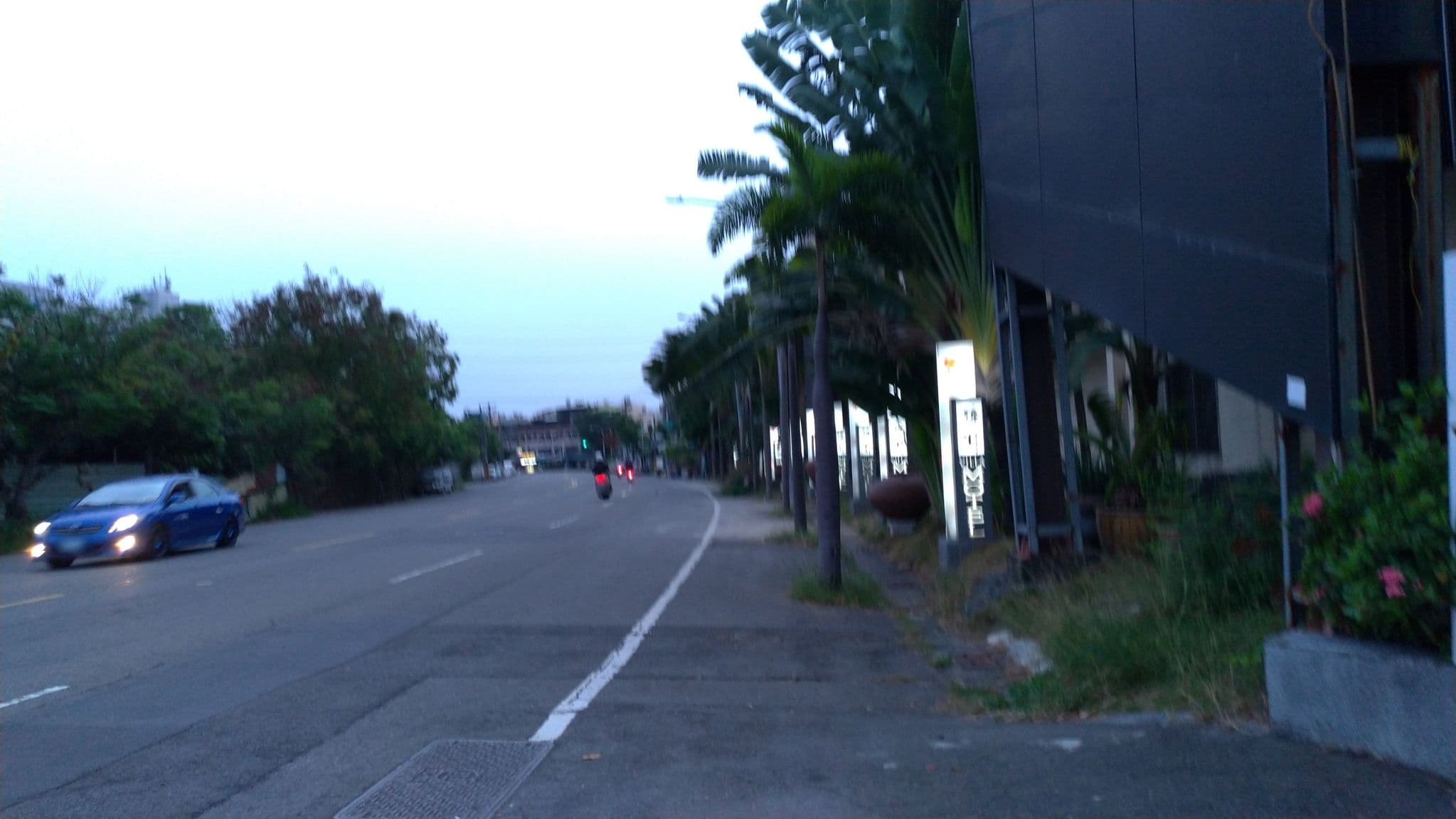 Street view near 亞曼尼經典汽車旅館, Fengshan — © typebrook (CC BY-SA · Mapillary)