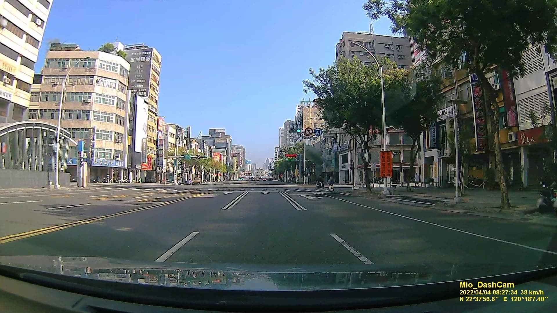 Street view near Light Hostel 承億輕旅, Kaohsiung — © littlebtc (CC BY-SA · Mapillary)