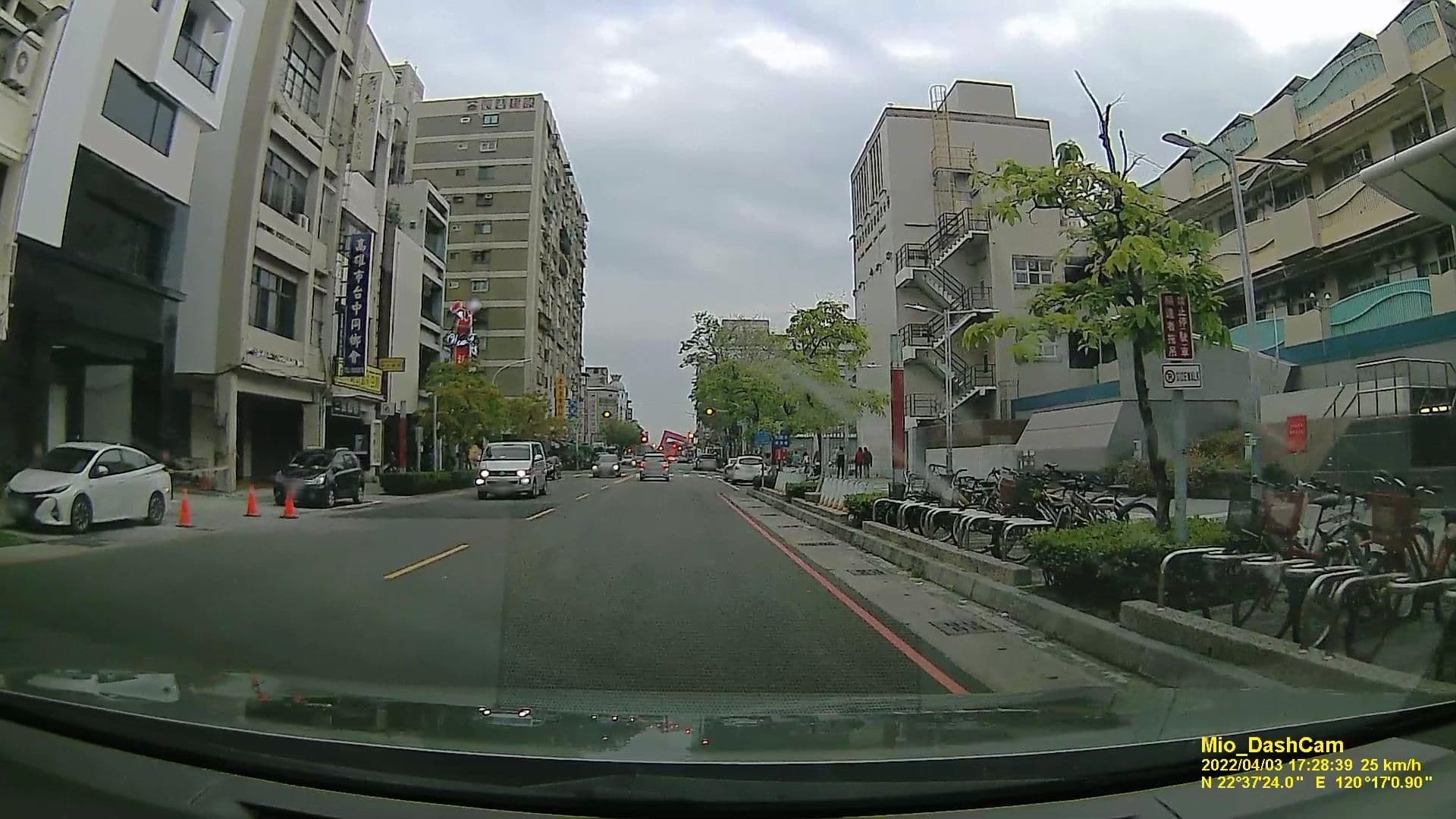 Street view near Comma hostel, Kaohsiung — © littlebtc (CC BY-SA · Mapillary)
