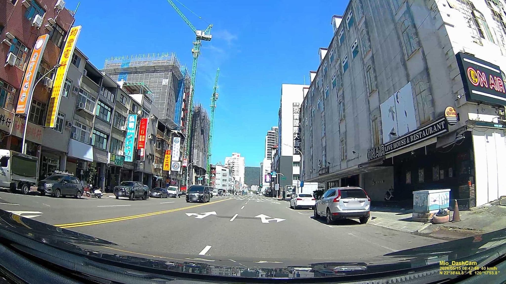 Street view near 東鉅酒店, Kaohsiung — © hcyen (CC BY-SA · Mapillary)