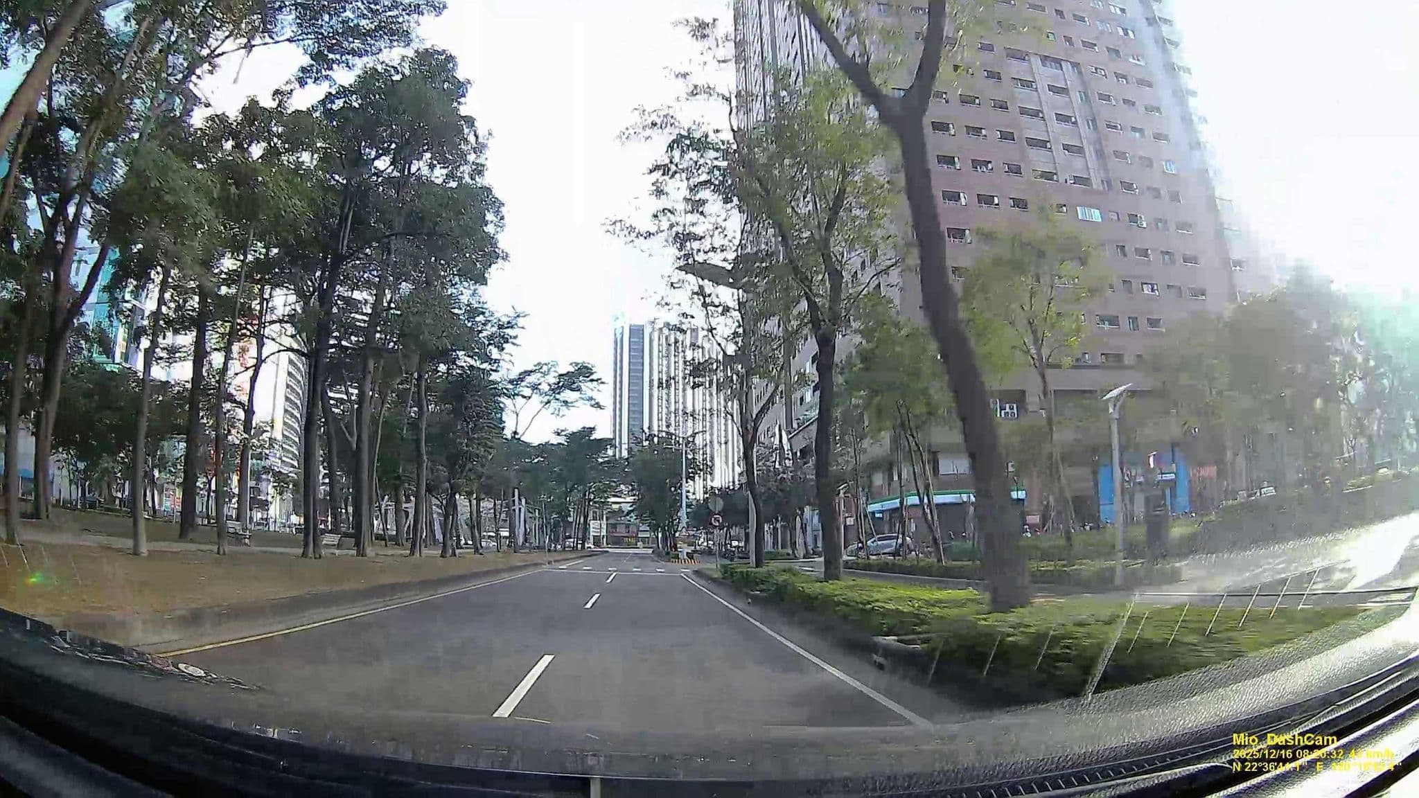 Street view near 亞灣日和, Kaohsiung — © hcyen (CC BY-SA · Mapillary)