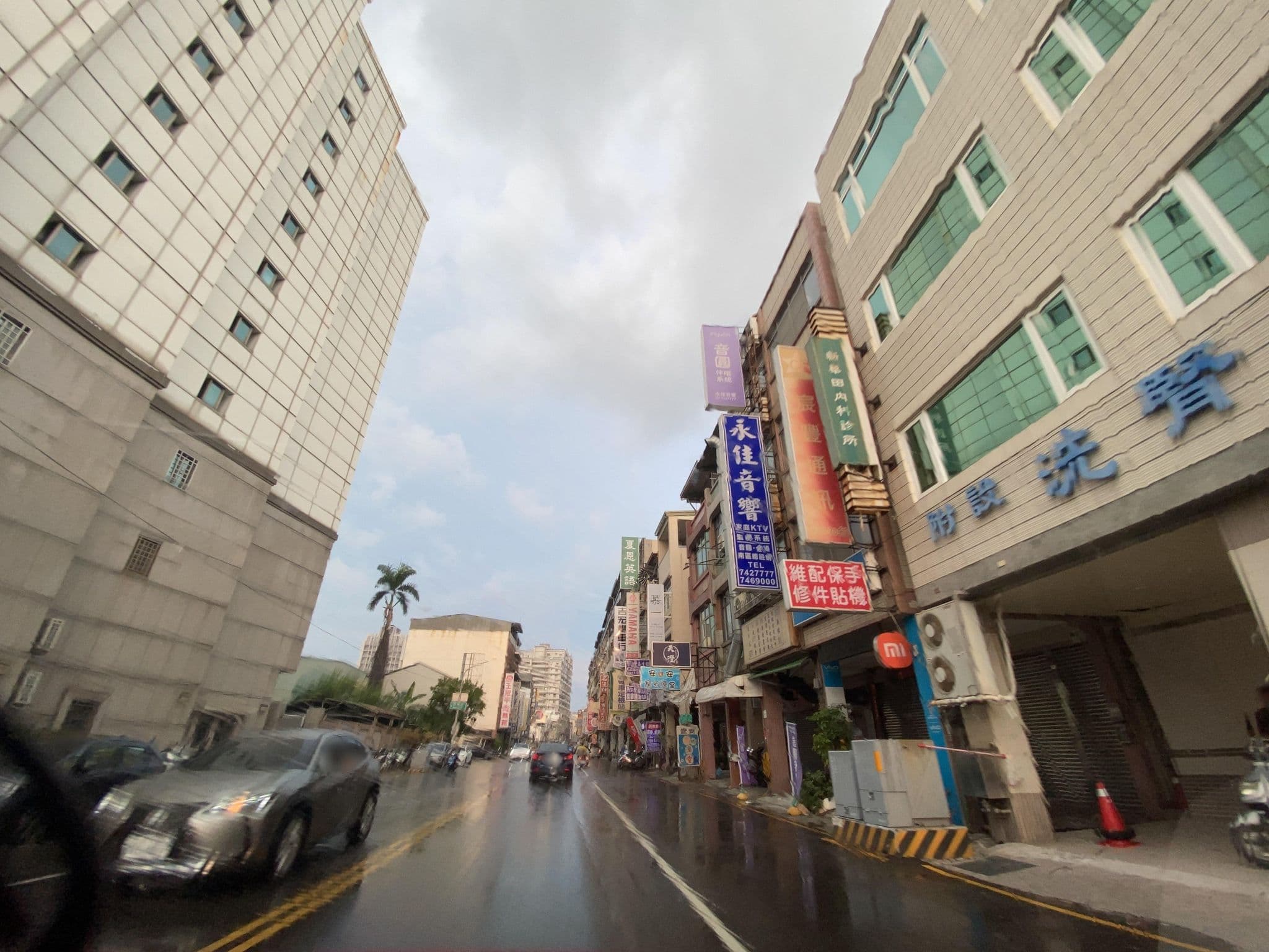 Street view near 亞洲旅社, Fengshan — © irvinfly (CC BY-SA · Mapillary)