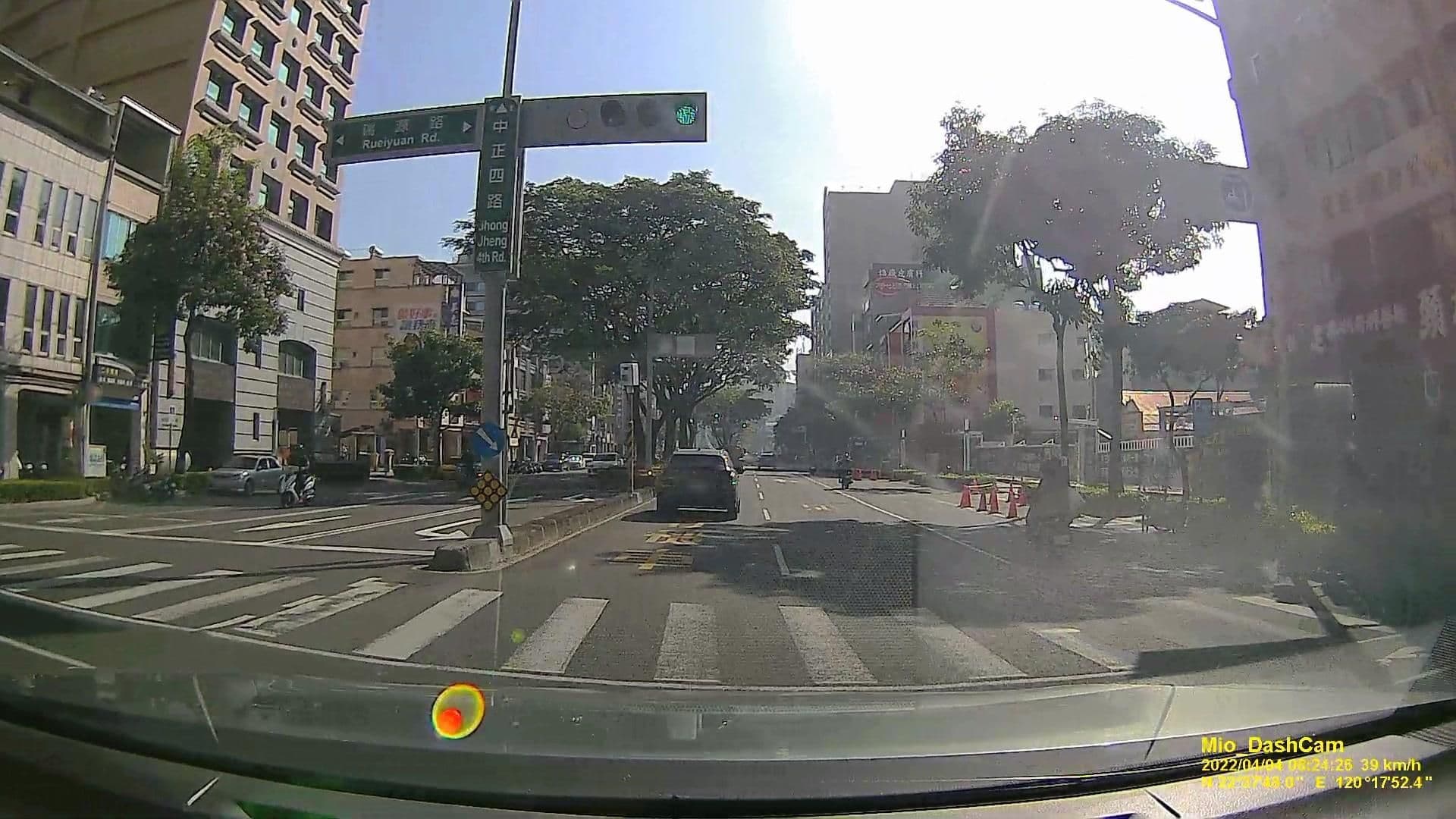 Street view near Kindness Hotel Jhong Jheng, Kaohsiung — © littlebtc (CC BY-SA · Mapillary)