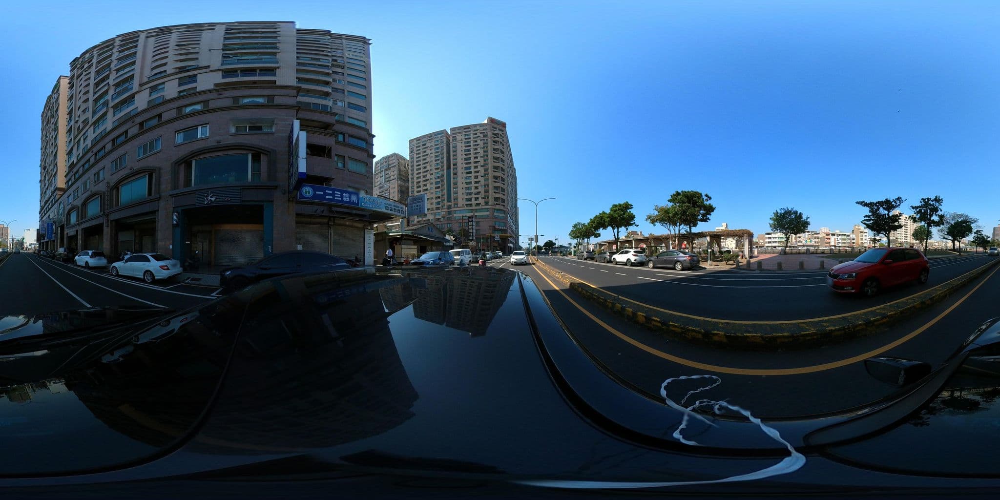 Street view near 維悅統茂酒店 Wei Yat Grand Hotel, Tainan — © irvinfly (CC BY-SA · Mapillary)