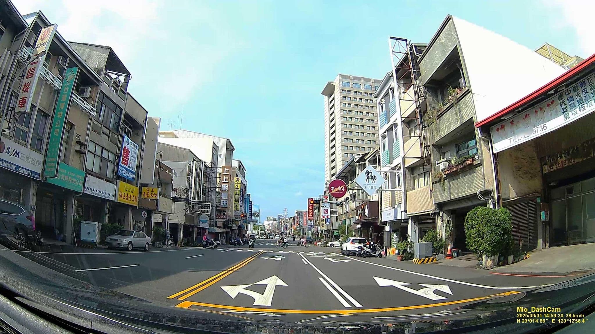 Street view near Didi House, Tainan — © hcyen (CC BY-SA · Mapillary)