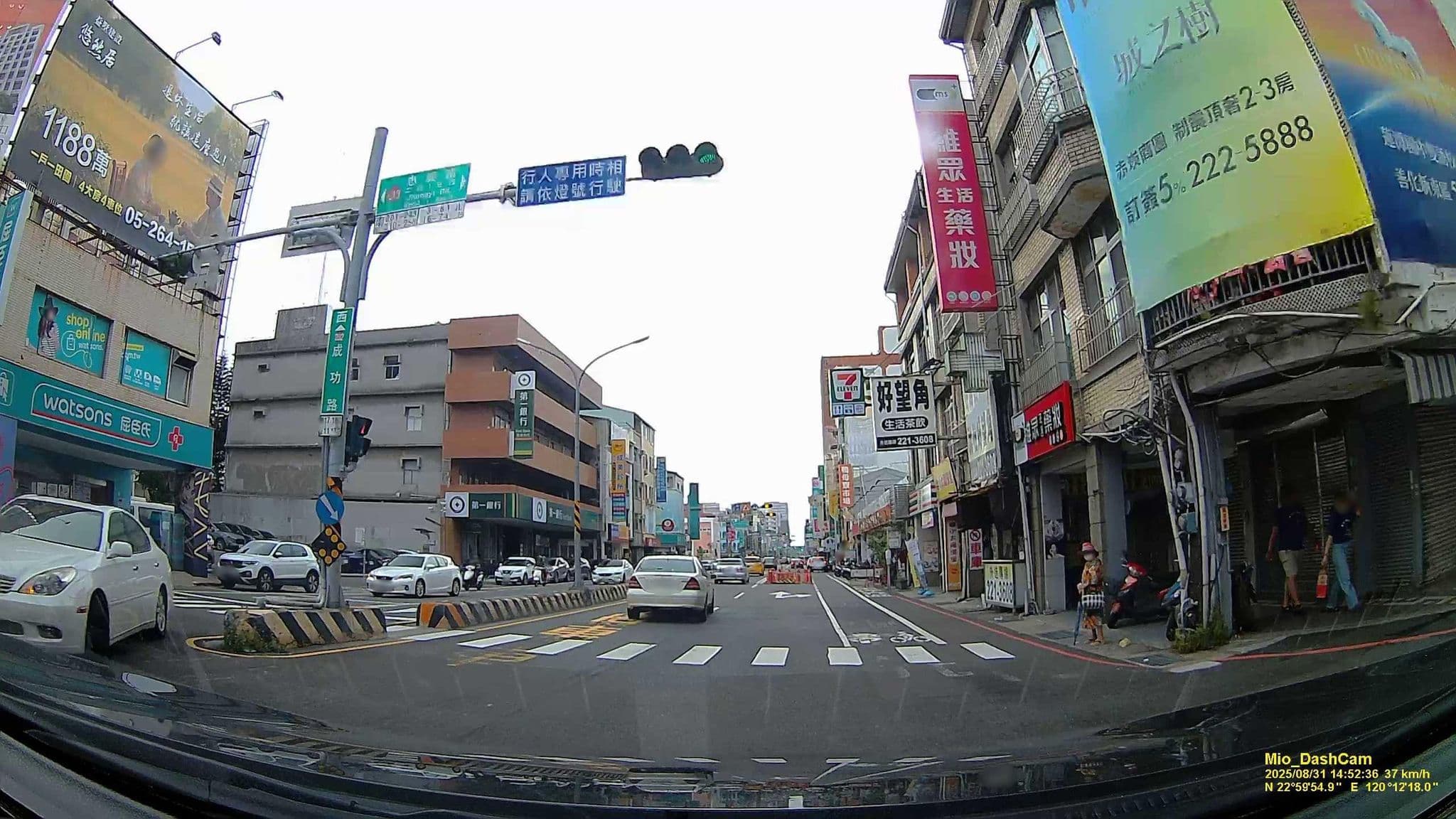 Street view near 富朗飯店, Tainan — © hcyen (CC BY-SA · Mapillary)