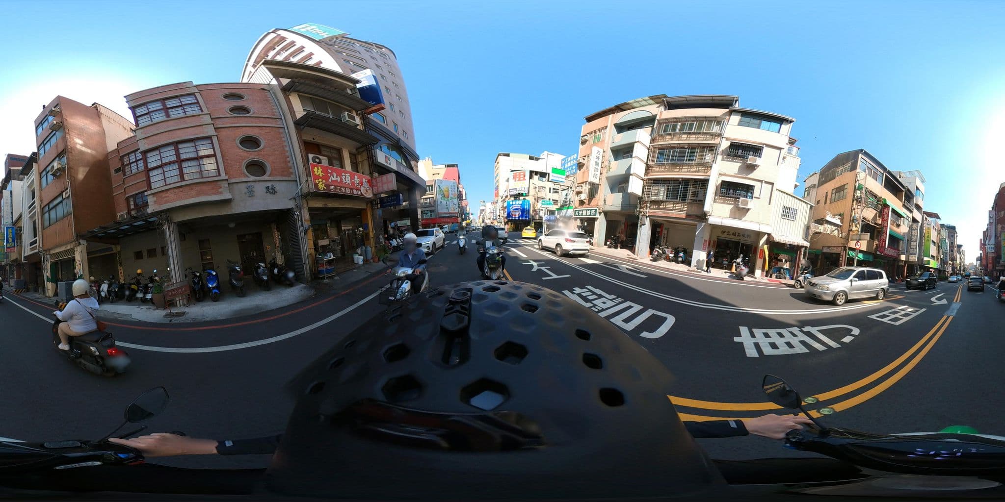 Street view near 劍橋大飯店（臺南館）, Tainan — © irvinfly (CC BY-SA · Mapillary)