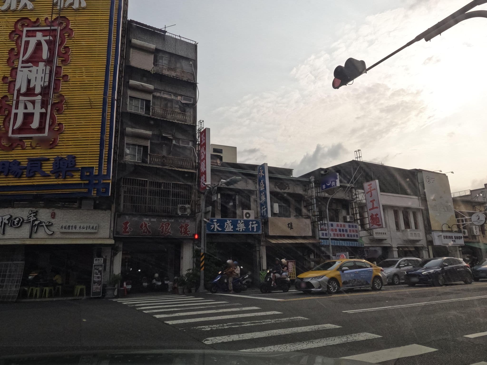 Street view near 永雅旅社, Tainan — © littlebtc (CC BY-SA · Mapillary)