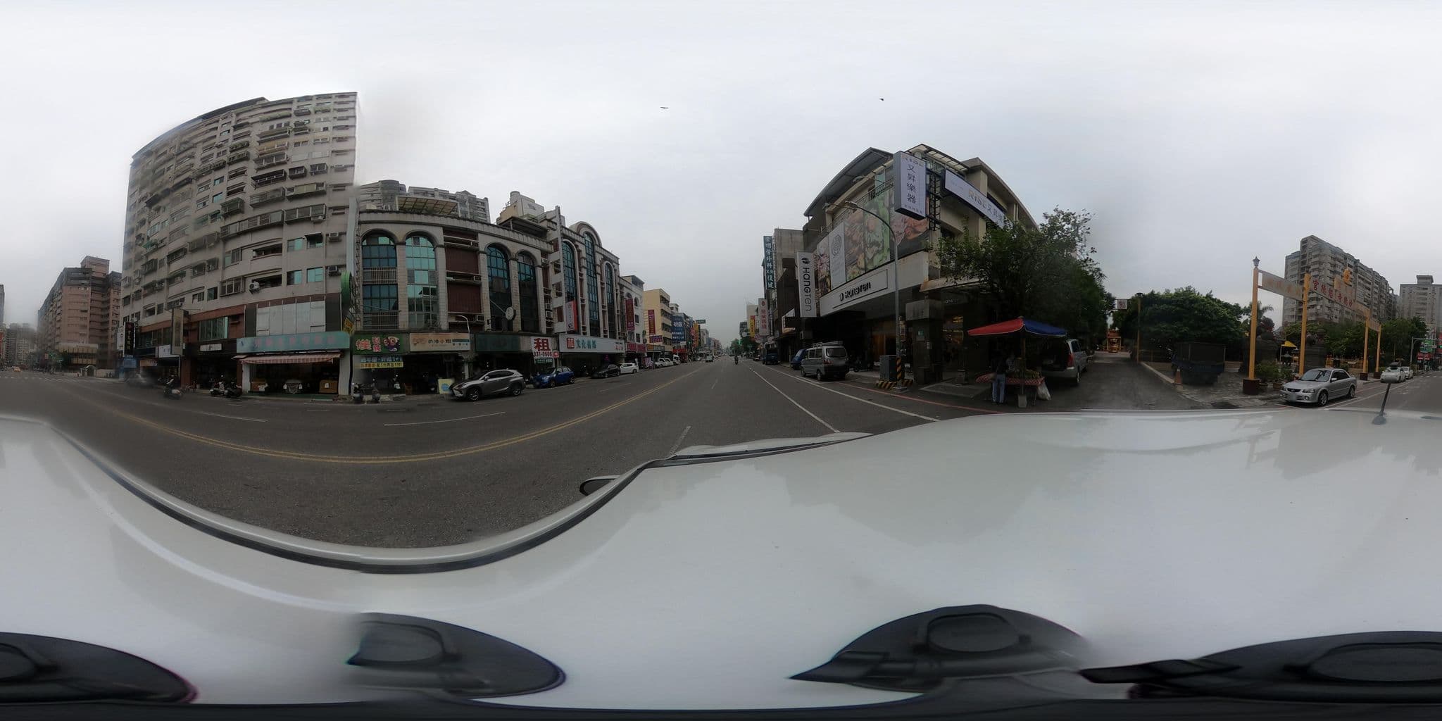 Street view near 宏盛鑫商務飯店, Tainan — © lisbethw1130 (CC BY-SA · Mapillary)