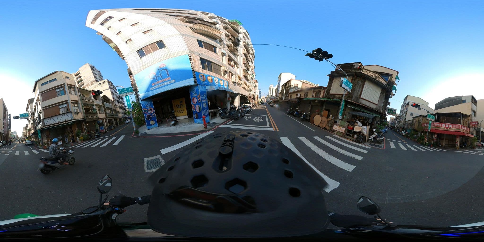 Street view near 老房小屋, Tainan — © irvinfly (CC BY-SA · Mapillary)