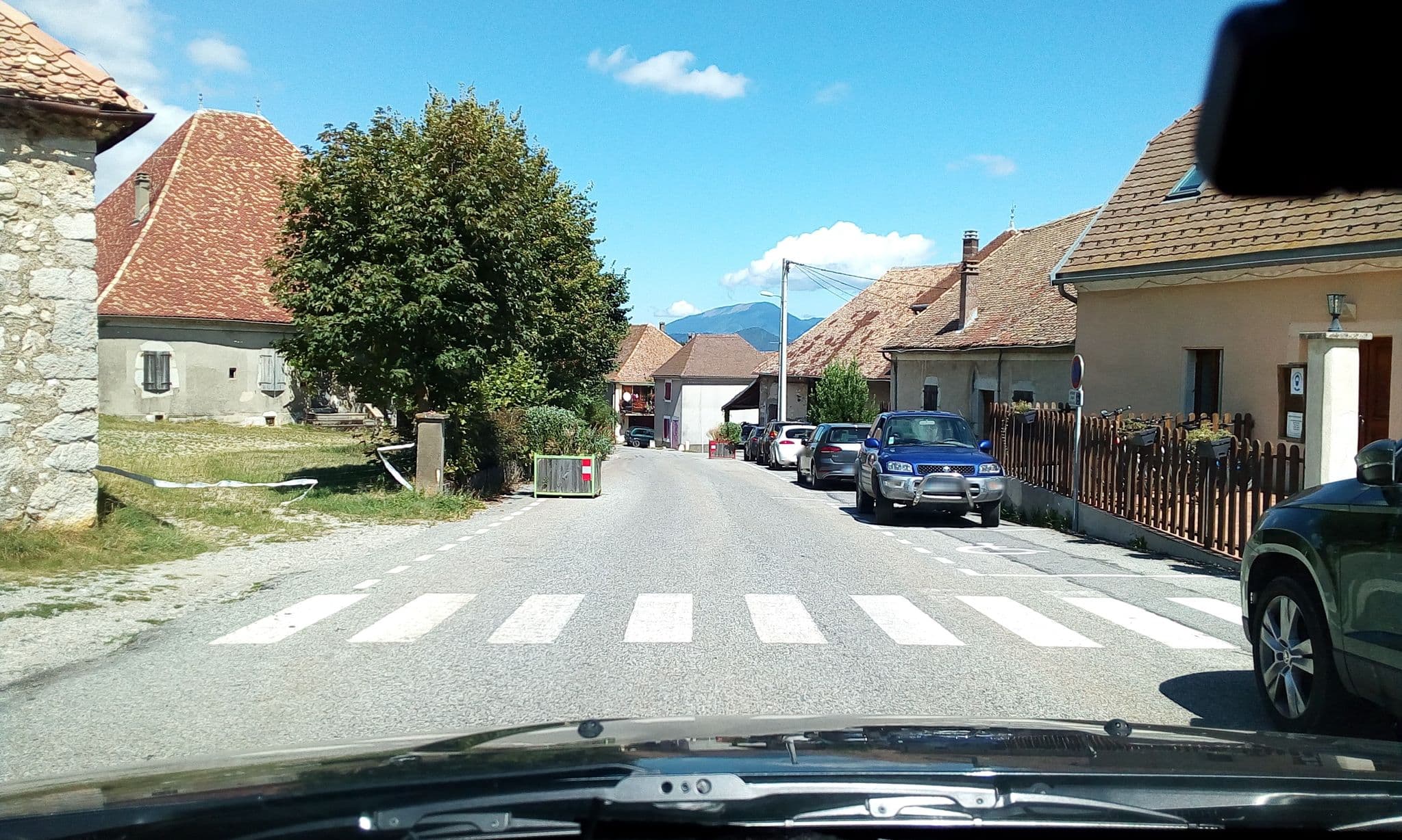 Street view near Auberge du Grand Champ, Mens — © eric_s (CC BY-SA · Mapillary)