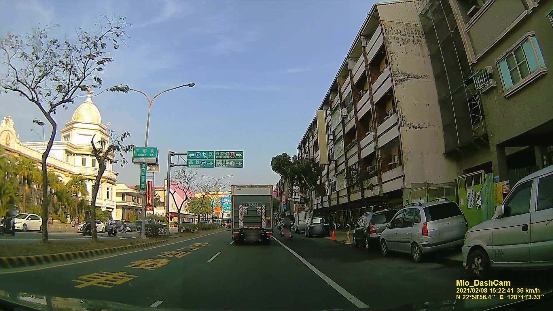 Street view near 國妃鷹堡汽車旅館, Tainan — © littlebtc (CC BY-SA · Mapillary)