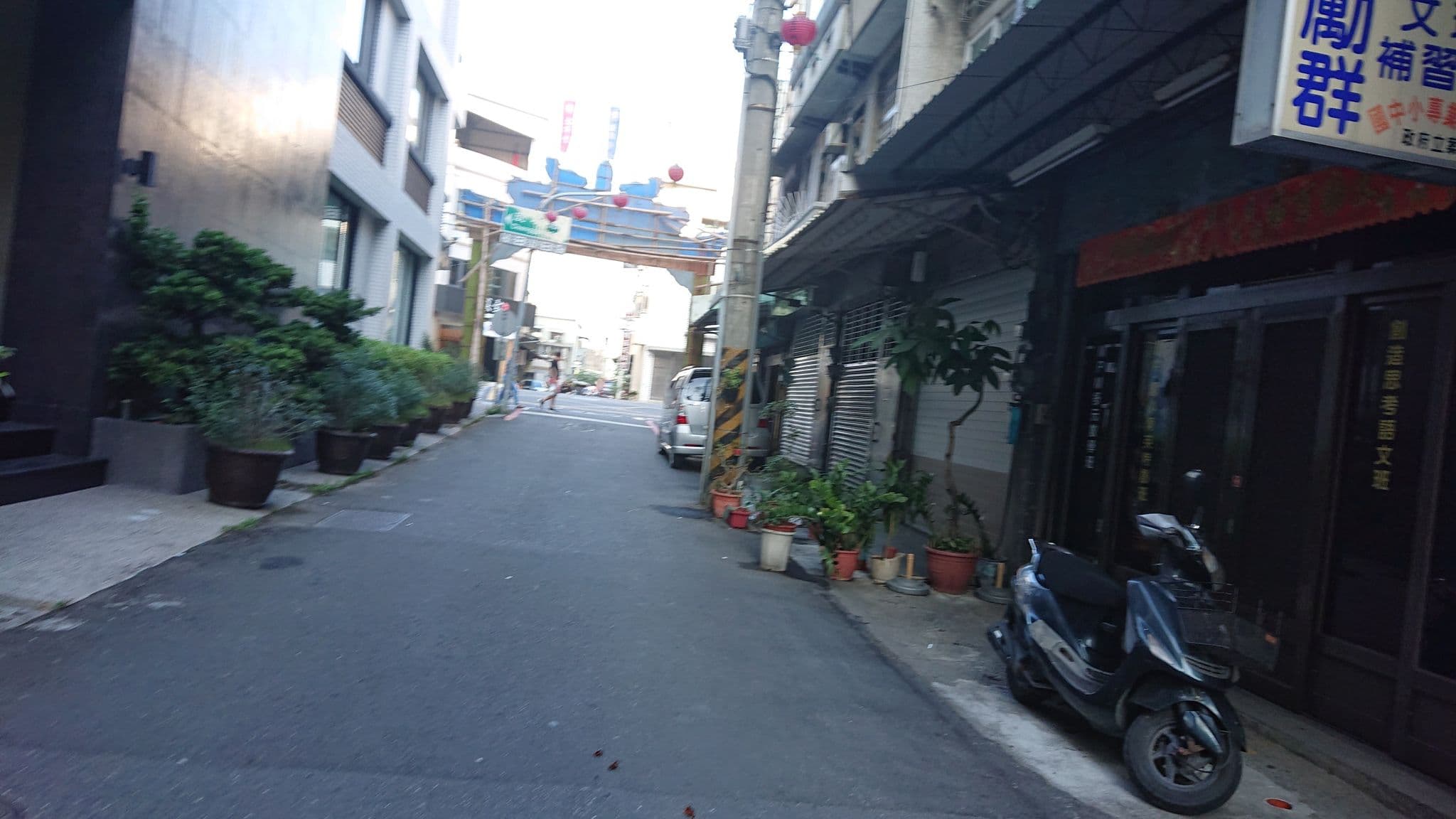 Street view near 南華旅社, Tainan — © alllenwang (CC BY-SA · Mapillary)