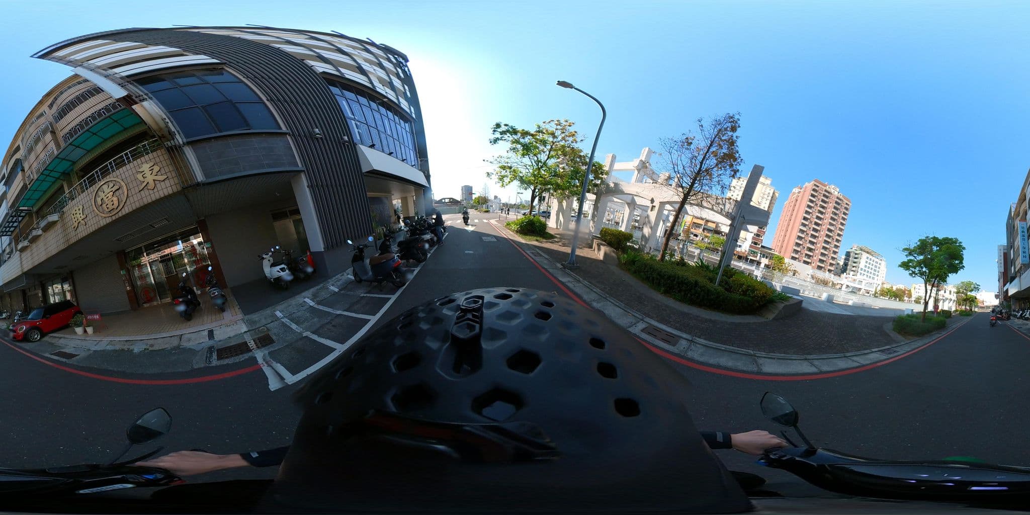 Street view near 華心大飯店 Hua Hsin Hotel, Tainan — © irvinfly (CC BY-SA · Mapillary)