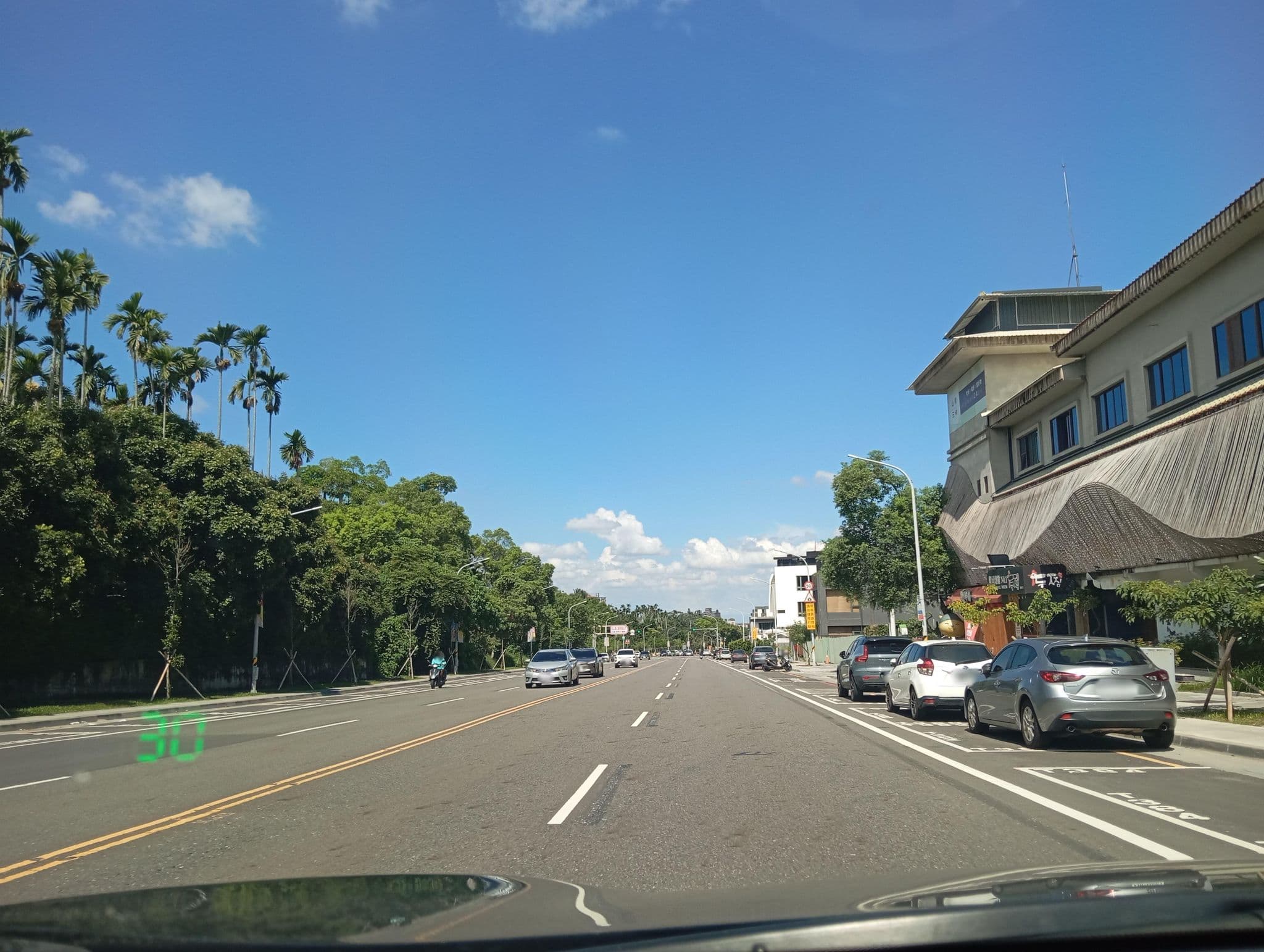 Street view near 湖水岸人文休閒旅館, Chiayi City — © hcyen (CC BY-SA · Mapillary)