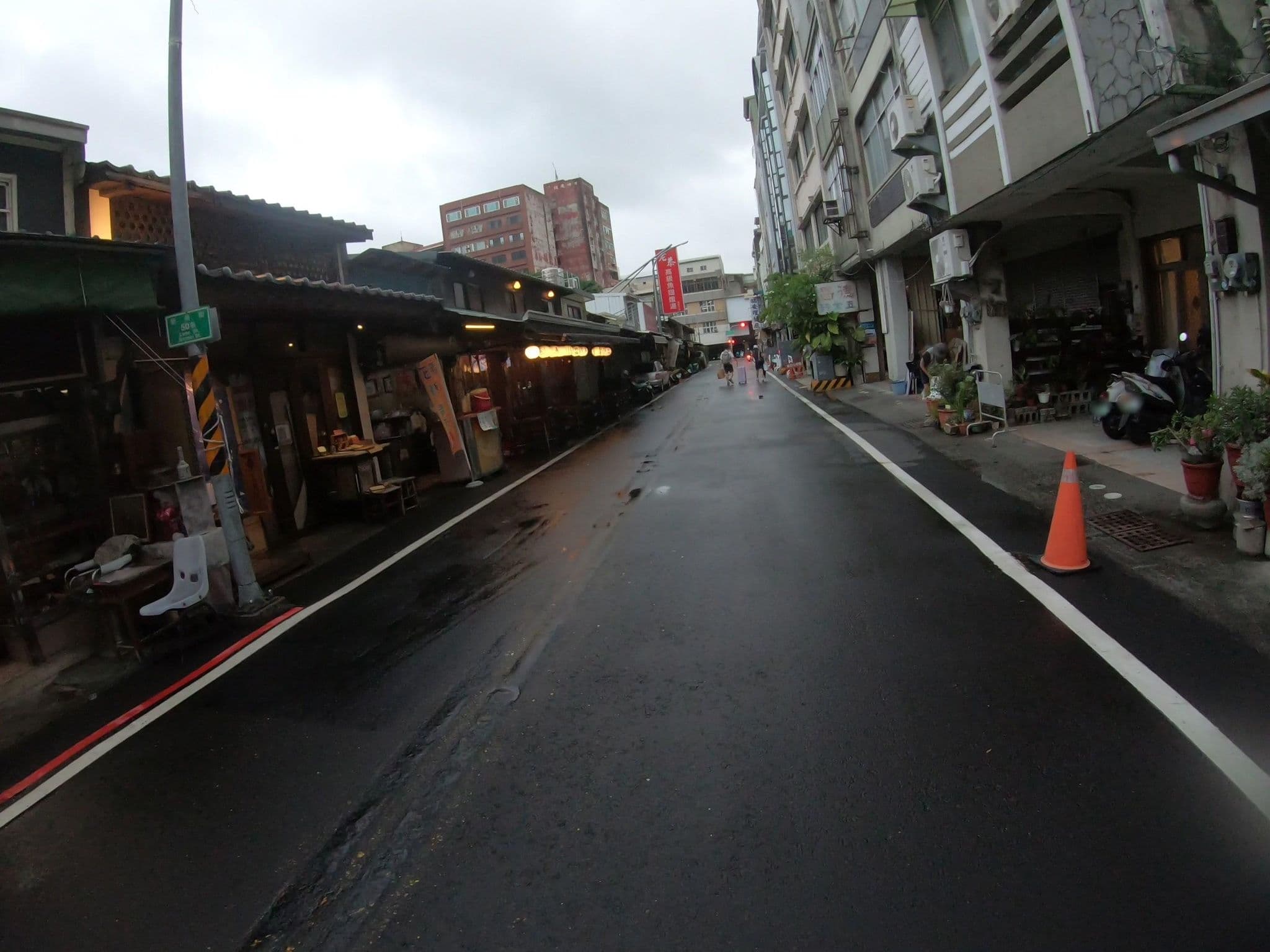 Street view near Win Inn, Tainan — © algirdasc (CC BY-SA · Mapillary)