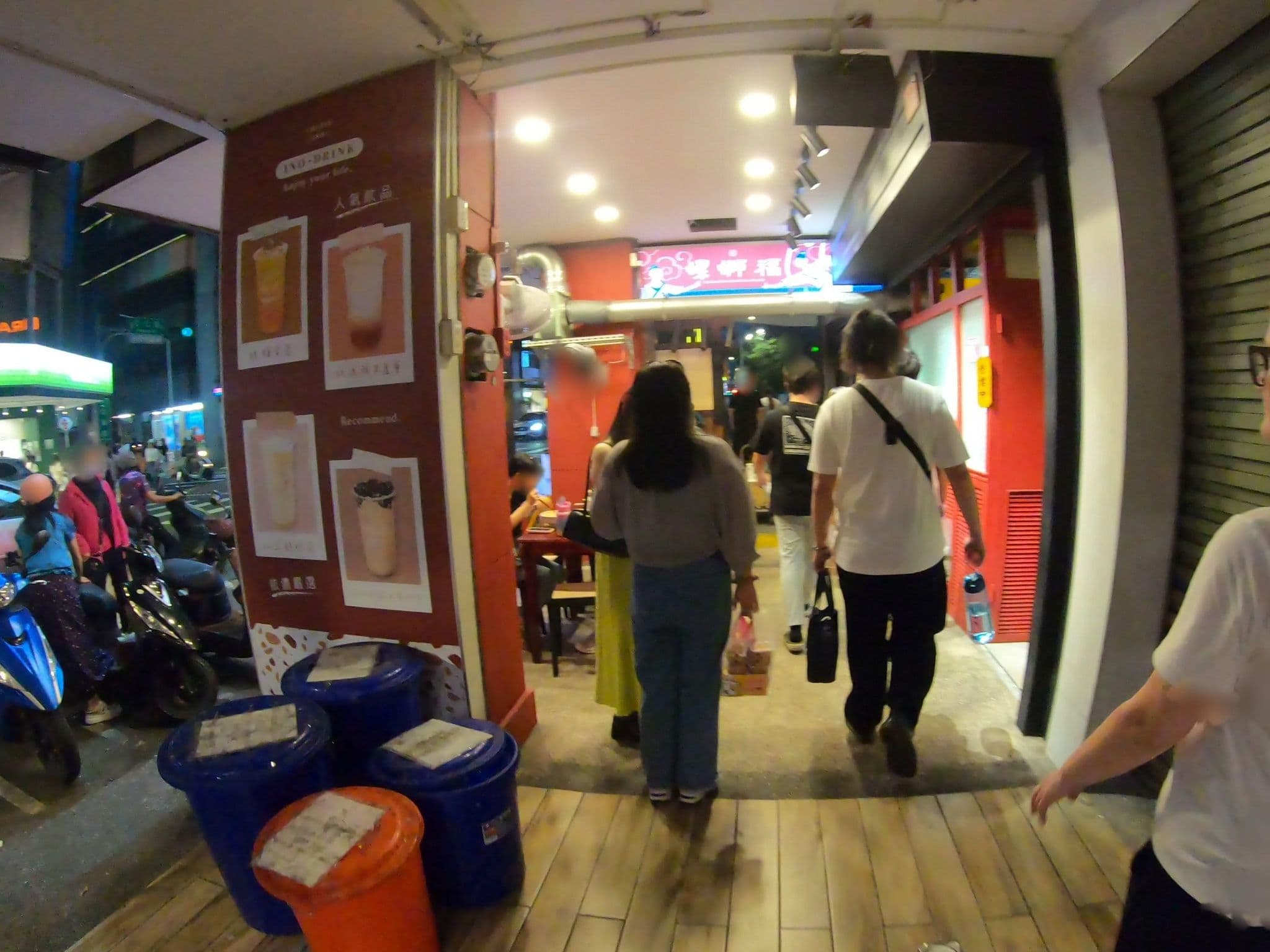 Street view near Orange Hotel, Chiayi City — © algirdasc (CC BY-SA · Mapillary)