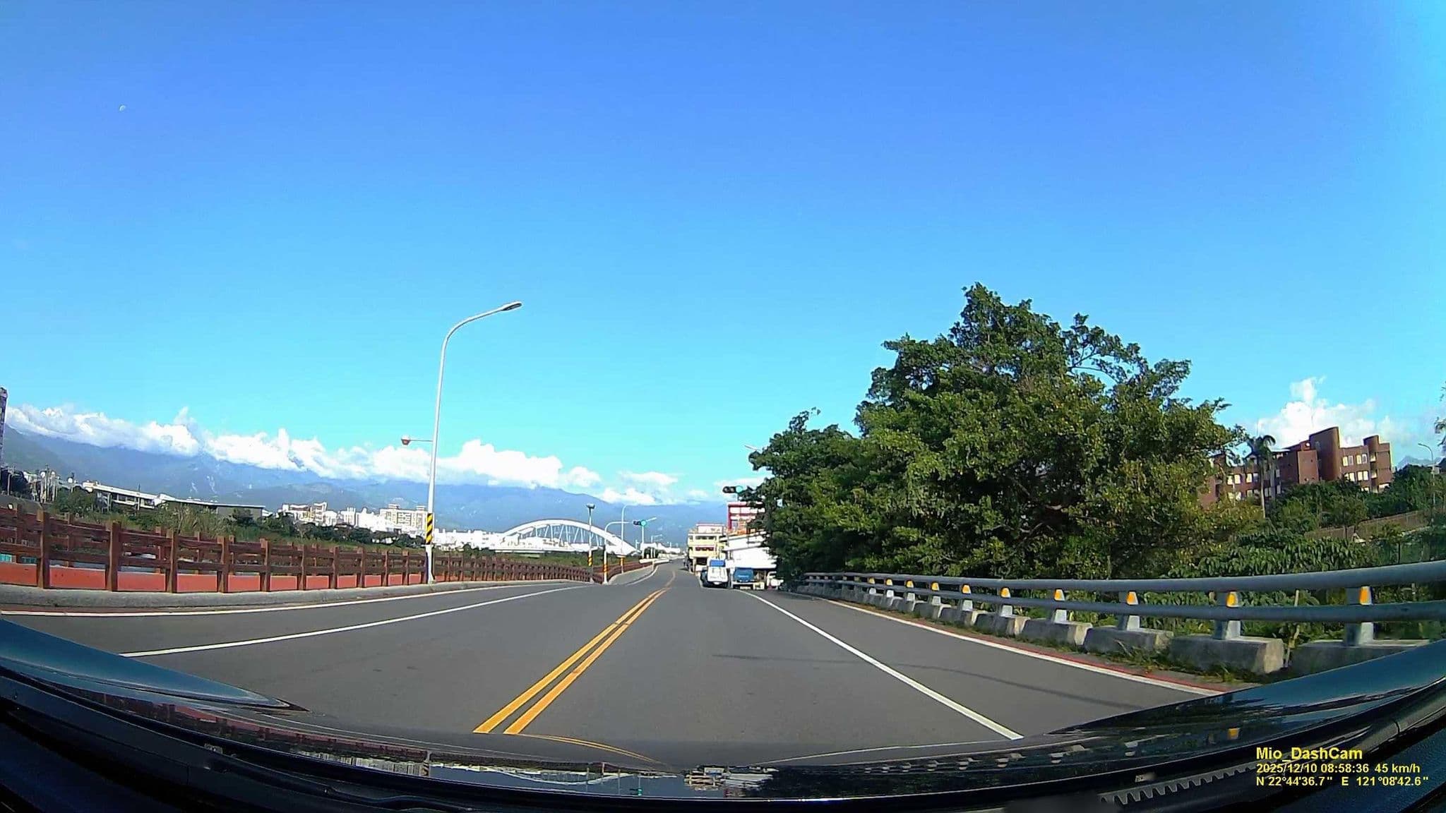 Street view near 巢屋民宿 Nest House, Taitung — © hcyen (CC BY-SA · Mapillary)