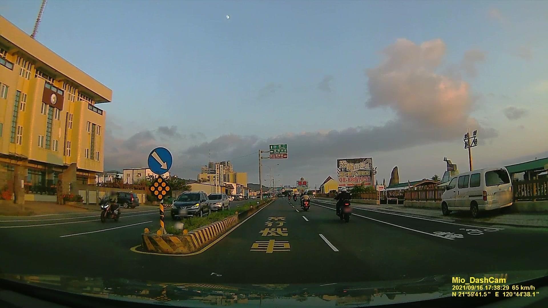 Street view near 綠yuan zi, Hengchun — © littlebtc (CC BY-SA · Mapillary)