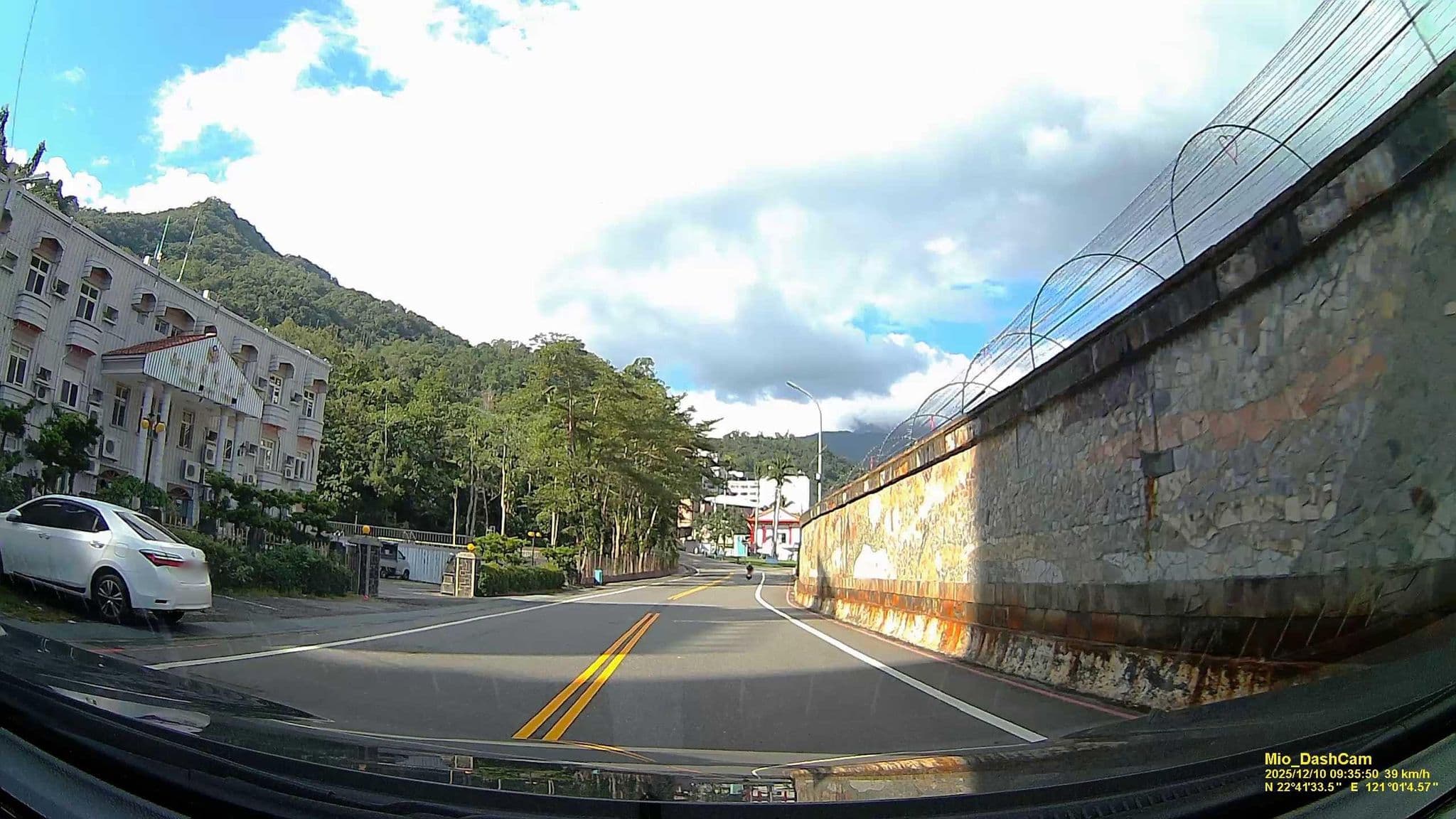 Street view near 知本警光山莊, Taitung — © hcyen (CC BY-SA · Mapillary)