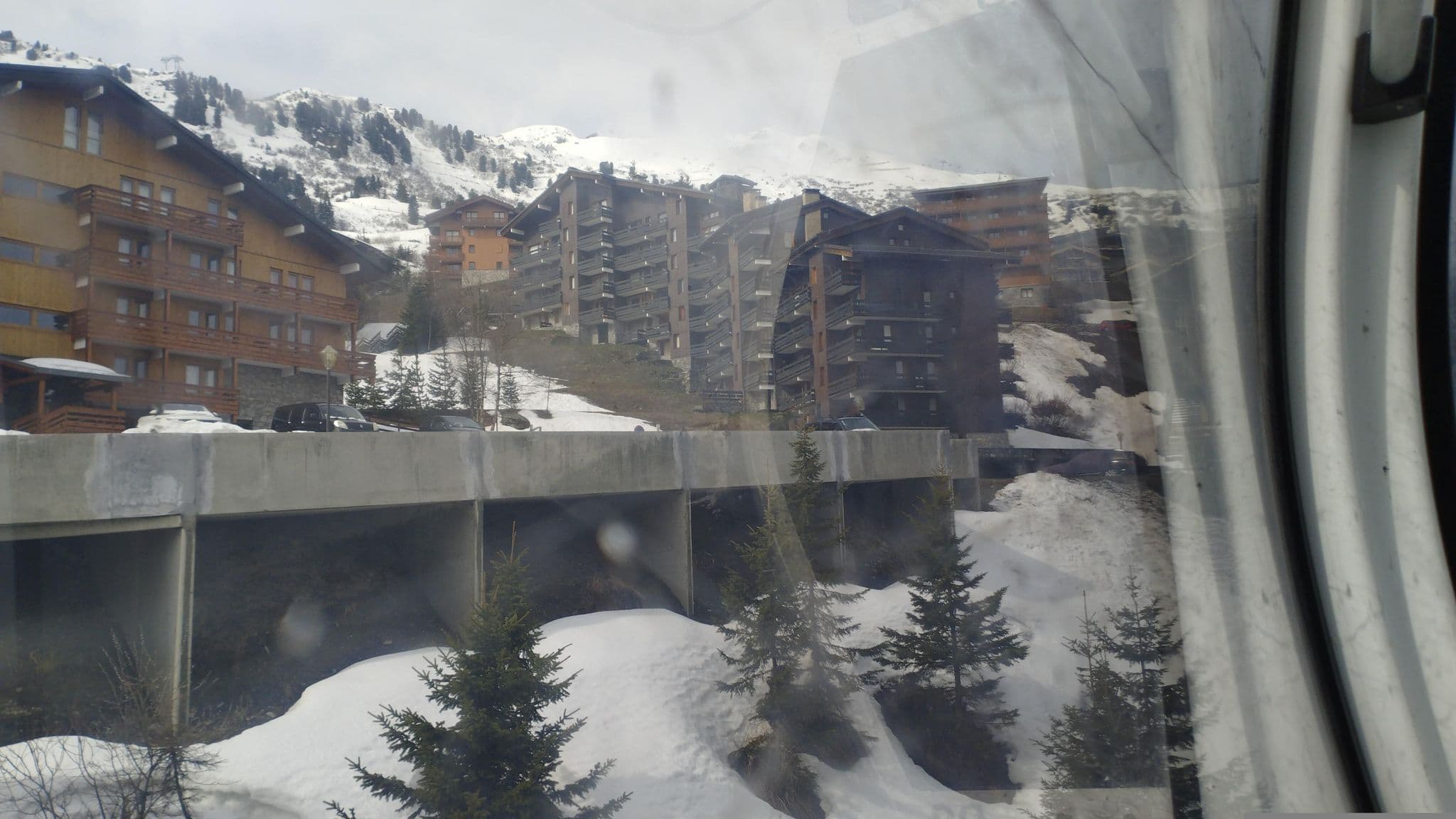 Street view near Le Mont Vallon, Méribel — © kritic (CC BY-SA · Mapillary)