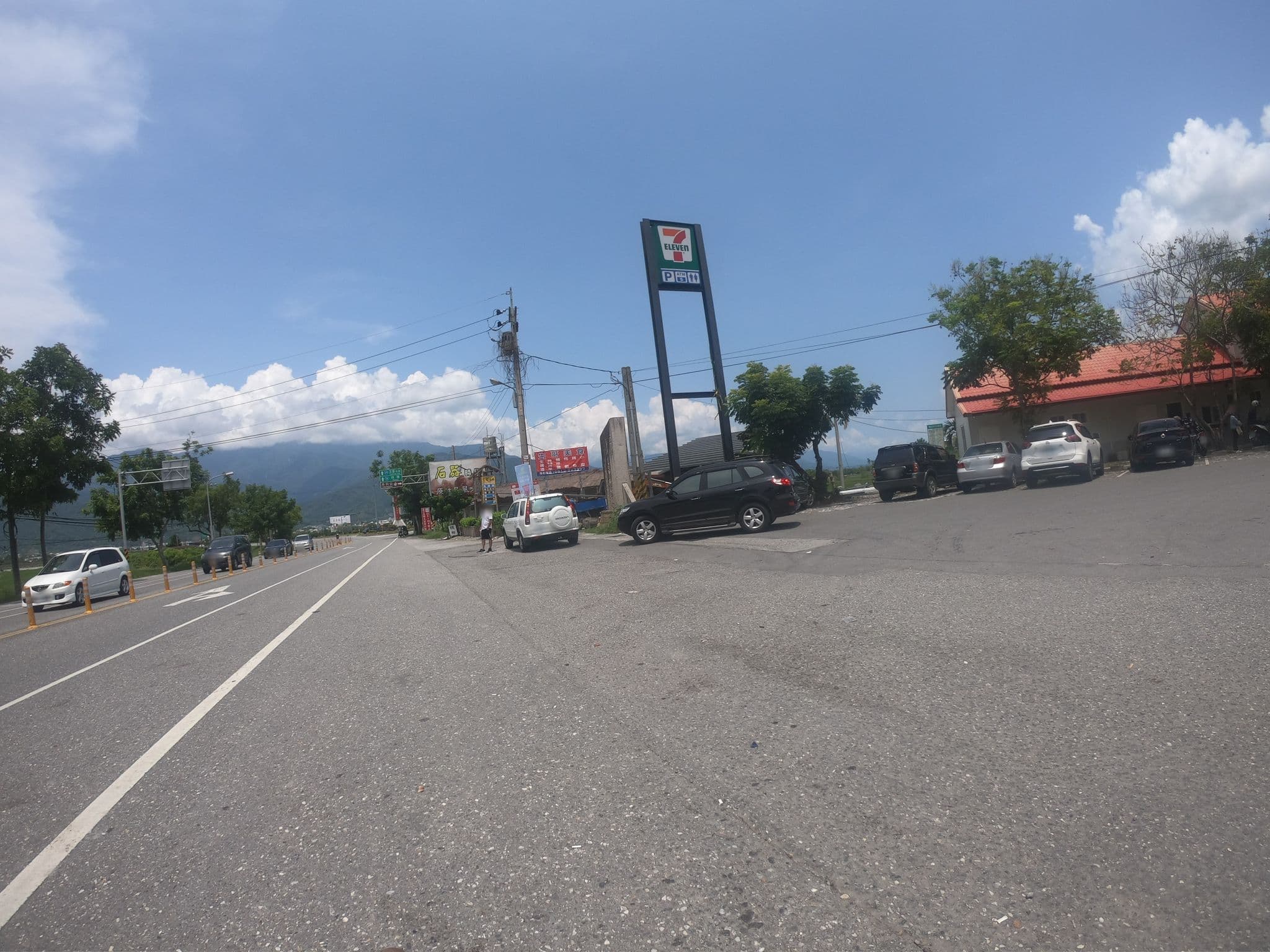 Street view near 玉里金萱花民宿, Chishang — © heretpe2019 (CC BY-SA · Mapillary)