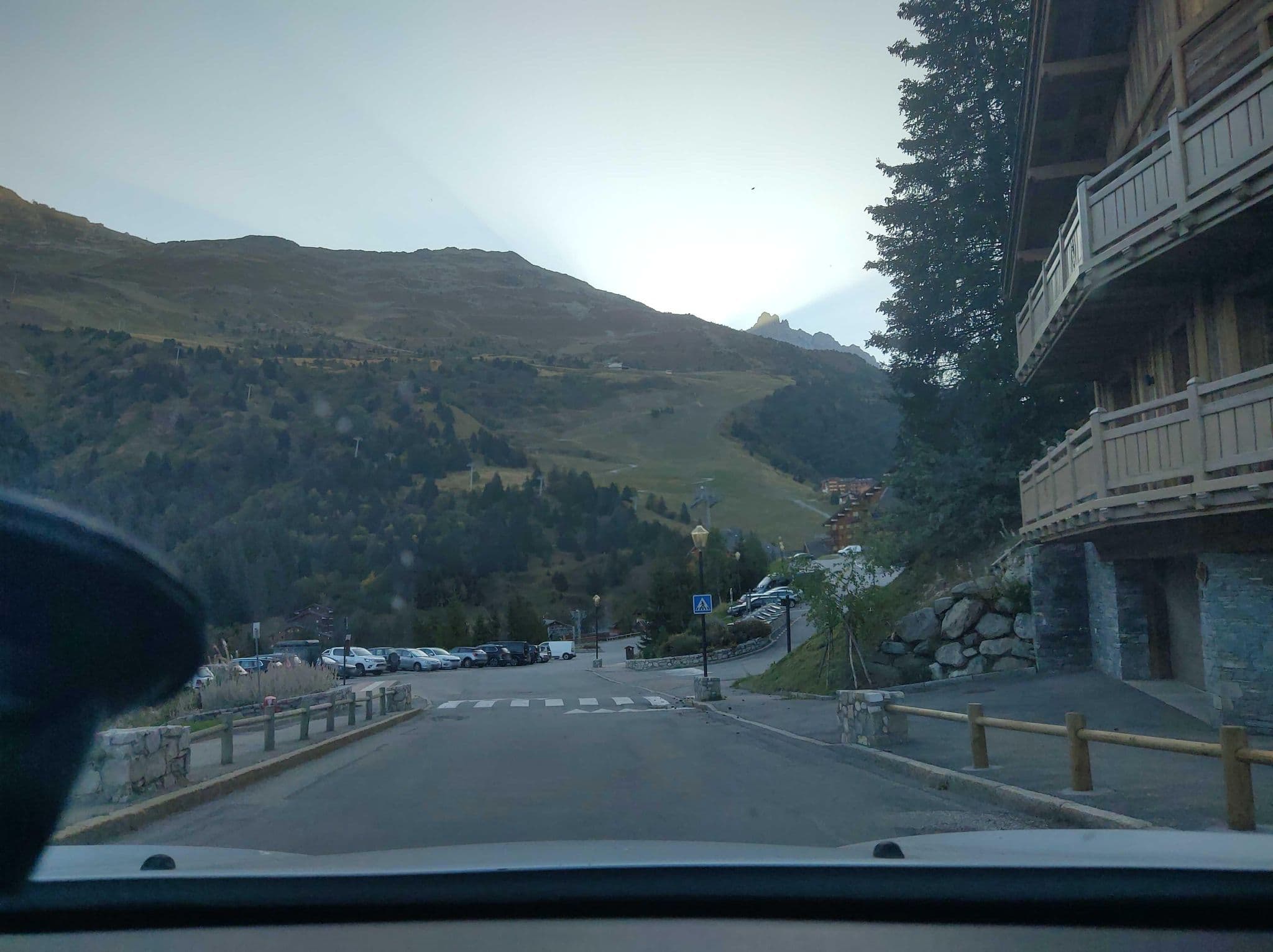 Street view near L'Orionde, Méribel — © MatthieuF4FNE (CC BY-SA · Mapillary)