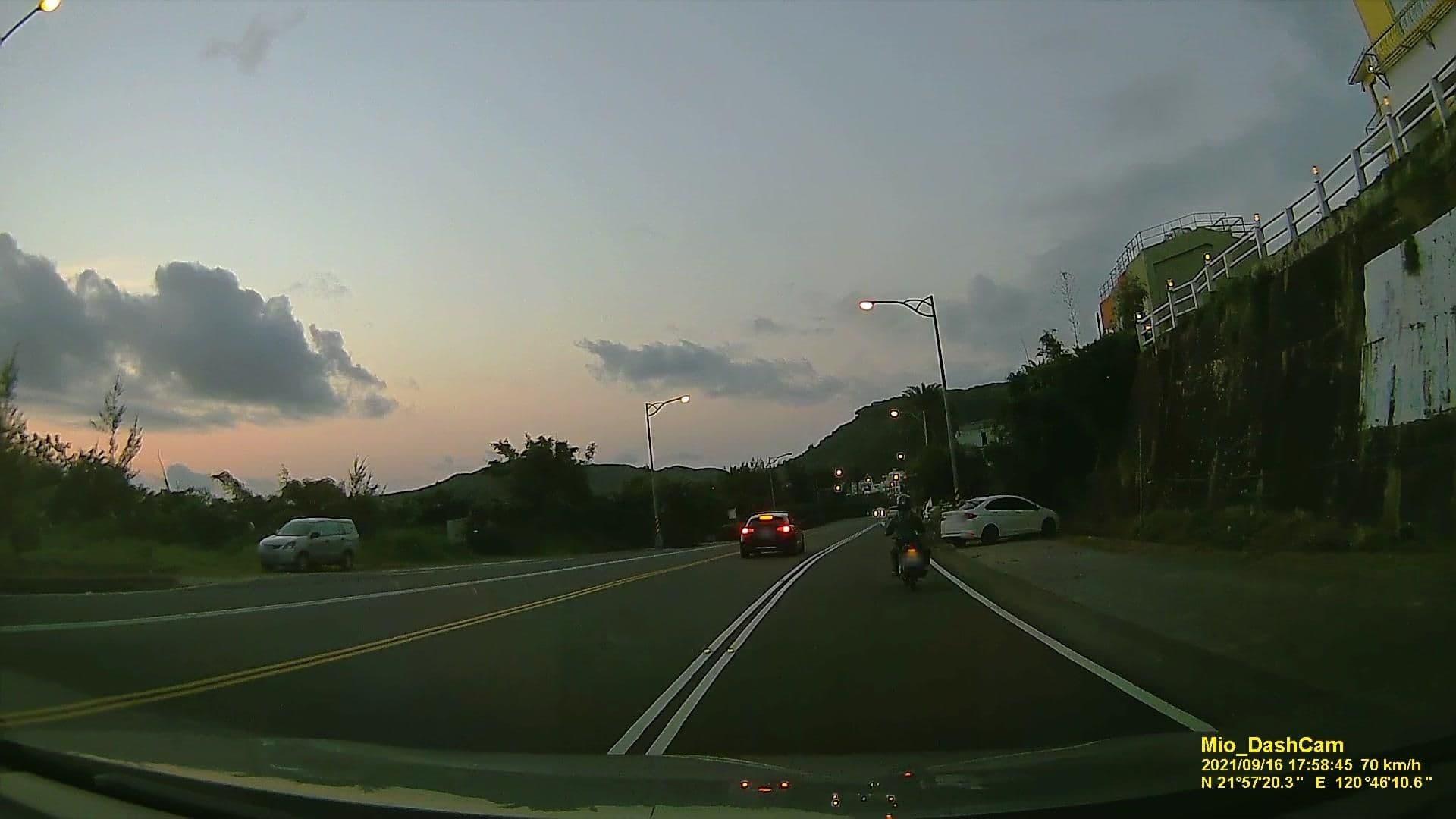 Street view near 南灣渡假飯店, Hengchun — © littlebtc (CC BY-SA · Mapillary)