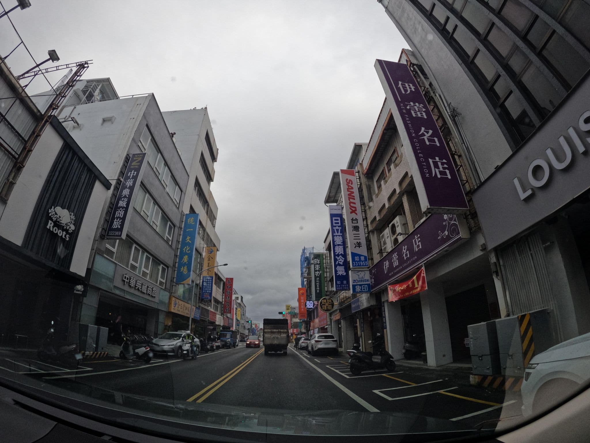 Street view near 中華典蔵旅店, Taitung — © littlebtc (CC BY-SA · Mapillary)