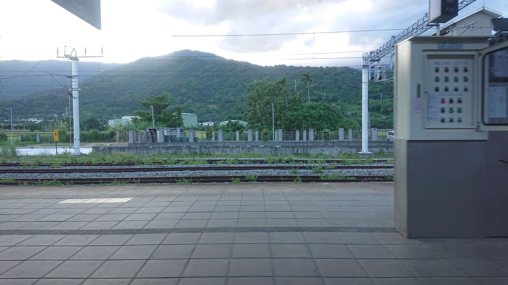 Street view near 瓦拉米客棧, Chishang — © alllenwang (CC BY-SA · Mapillary)