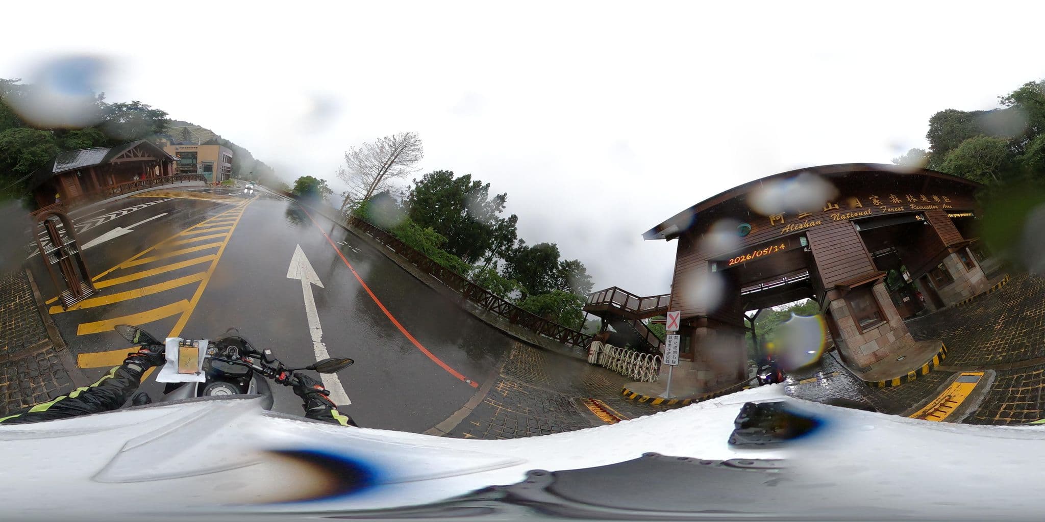 Street view near Catholic hostel, Lugu — © komali2 (CC BY-SA · Mapillary)