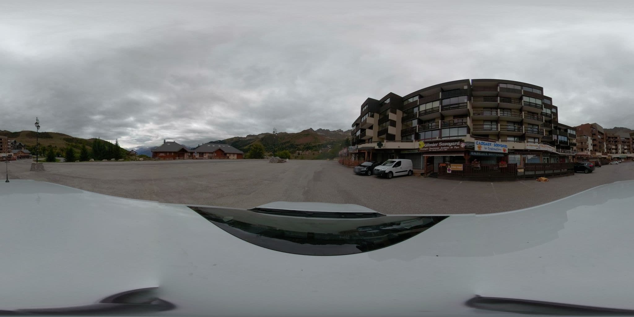 Street view near La Madeleine 2, Saint-Rémy-de-Maurienne — © serfim_cit_y (CC BY-SA · Mapillary)