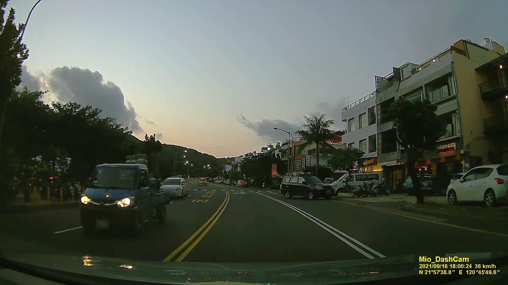 Street view near 湛藍海岸, Hengchun — © littlebtc (CC BY-SA · Mapillary)