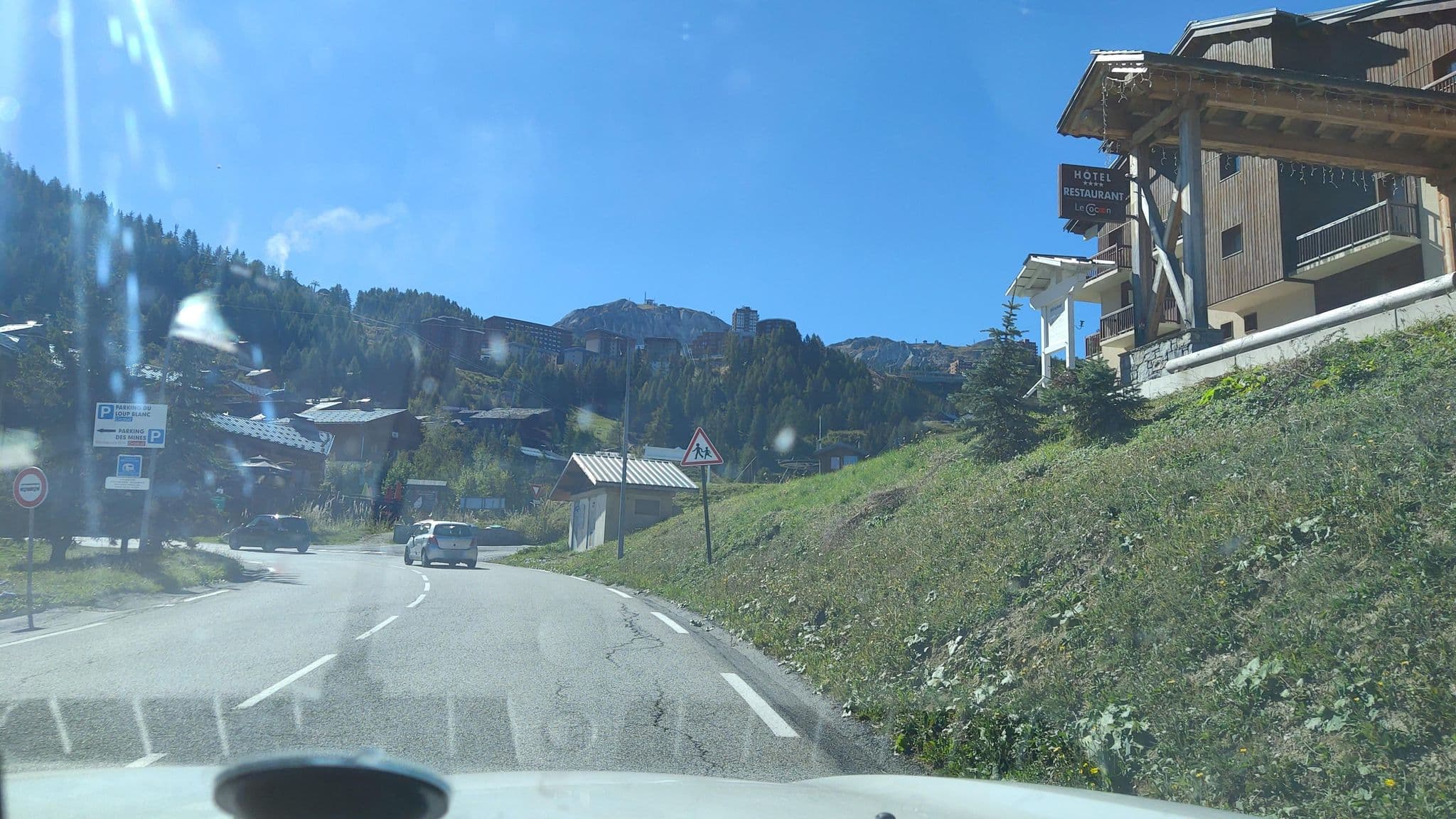 Street view near Chalet Mont Blanc, Belle-Plagne — © MatthieuF4FNE (CC BY-SA · Mapillary)