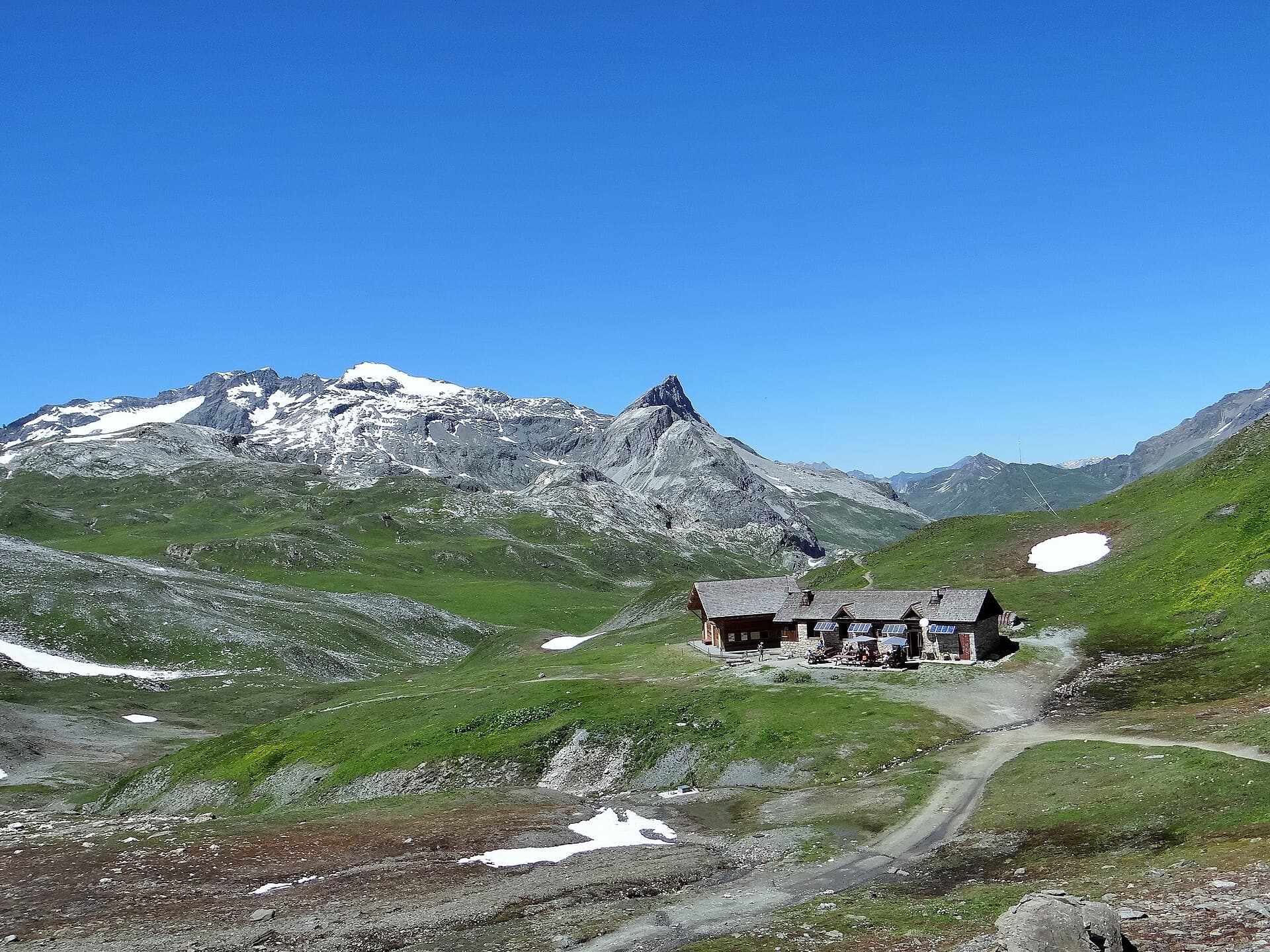 Refuge du Col du Palet (via Wikimedia Commons, CC BY-SA 4.0)