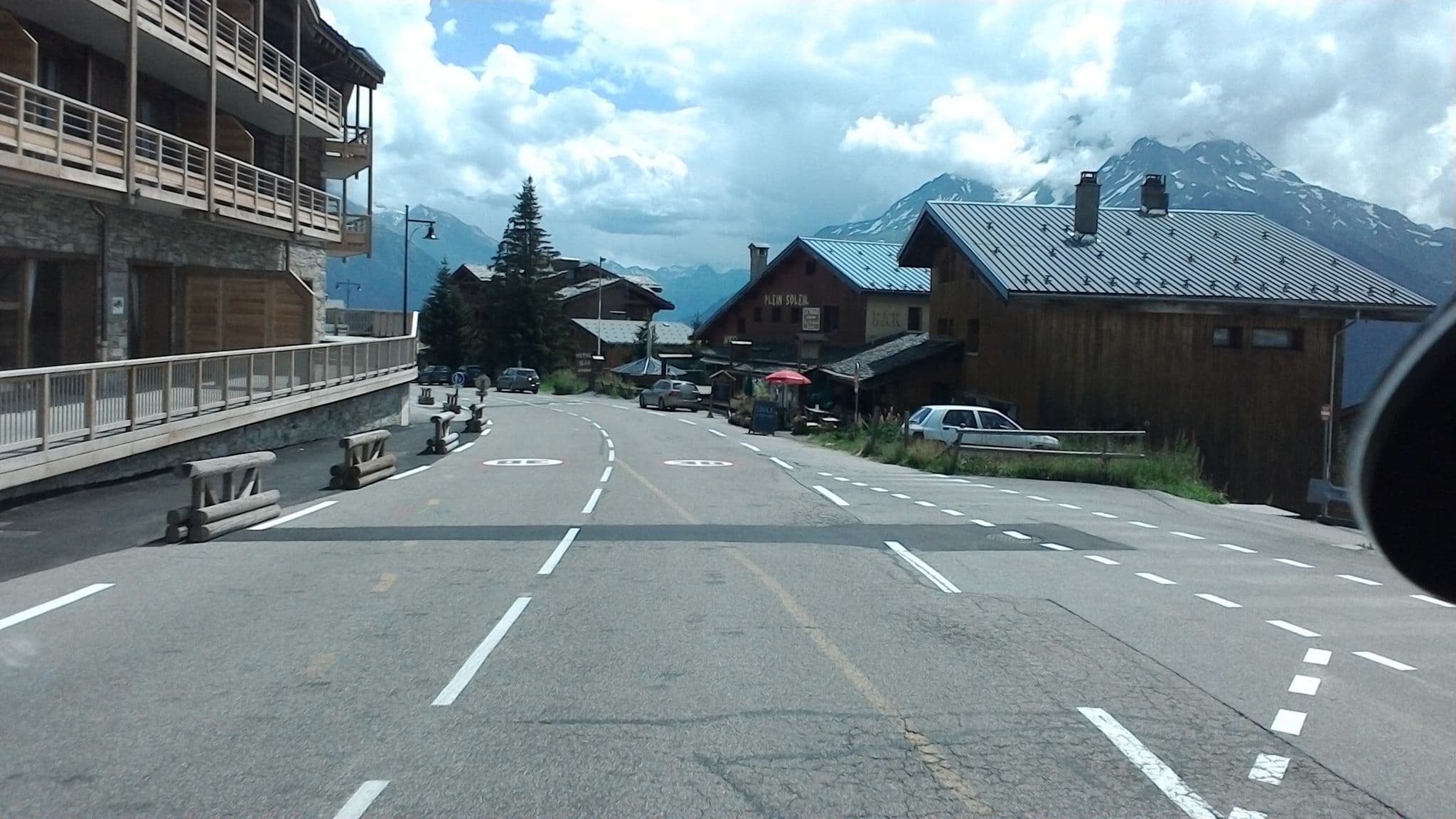 Street view near Chalet de La Rosiere B, Séez