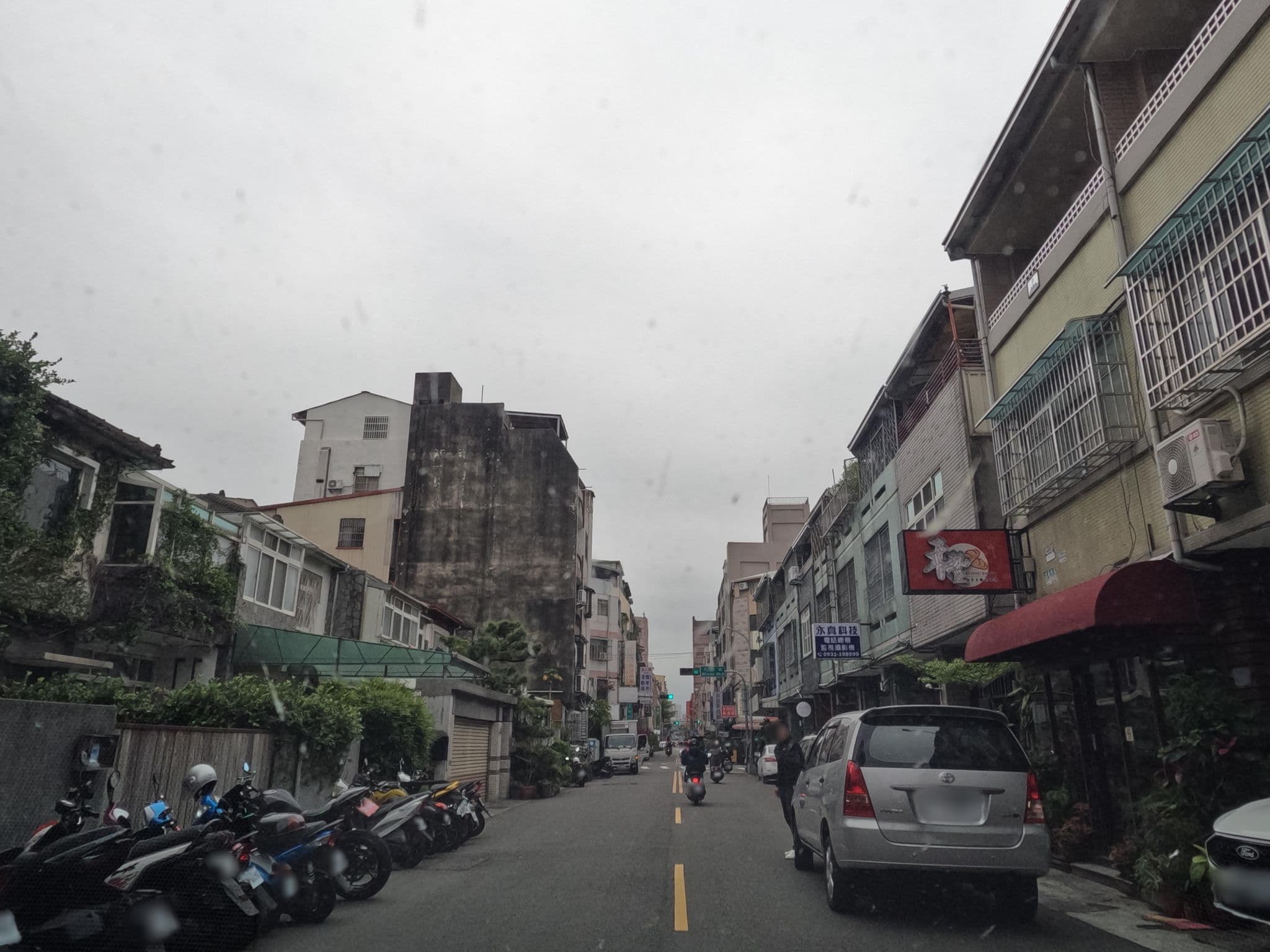 Street view near Luwang Hostel, Taichung — © littlebtc (CC BY-SA · Mapillary)