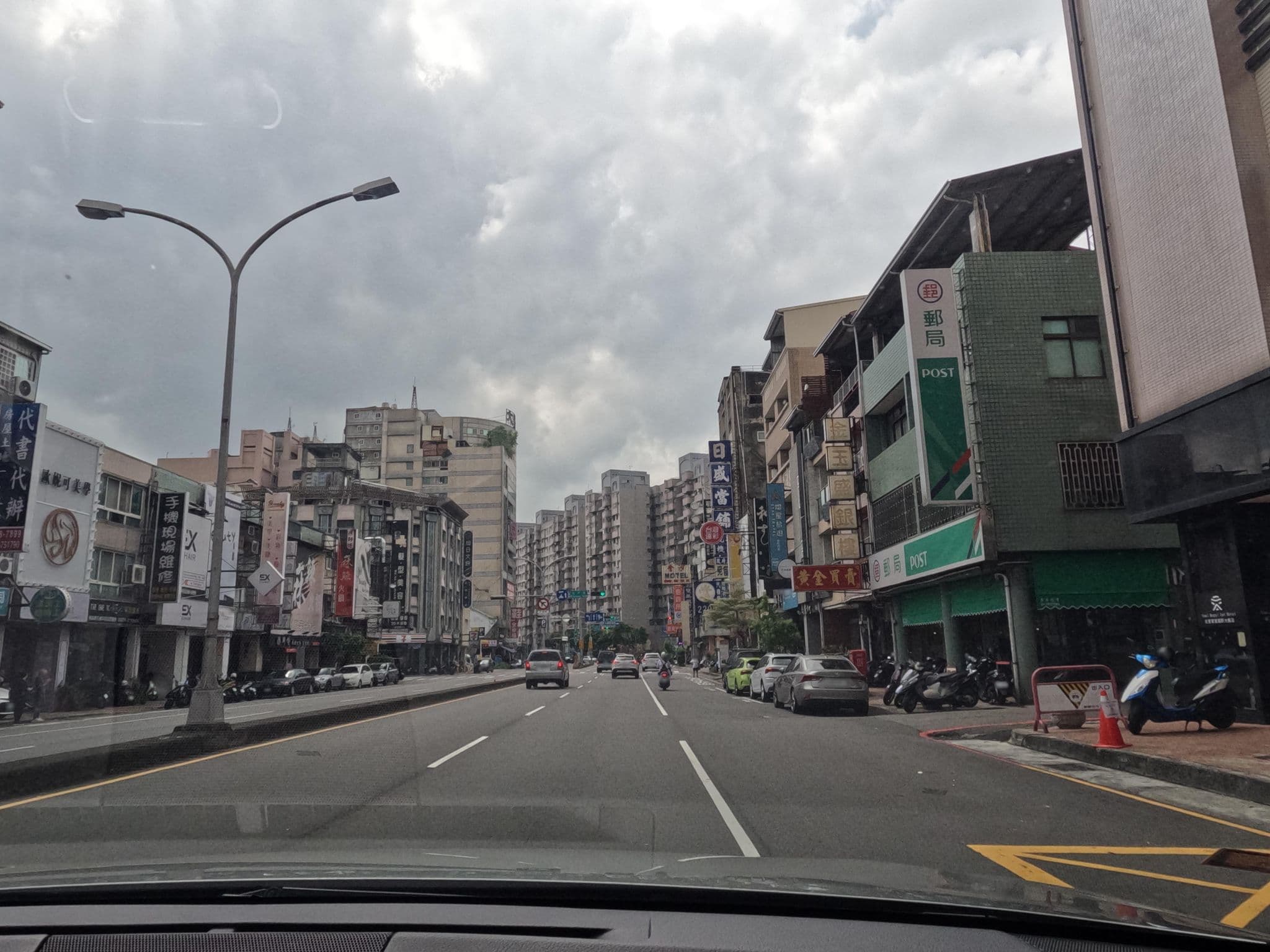 Street view near 台中正豪大飯店, Taichung — © littlebtc (CC BY-SA · Mapillary)