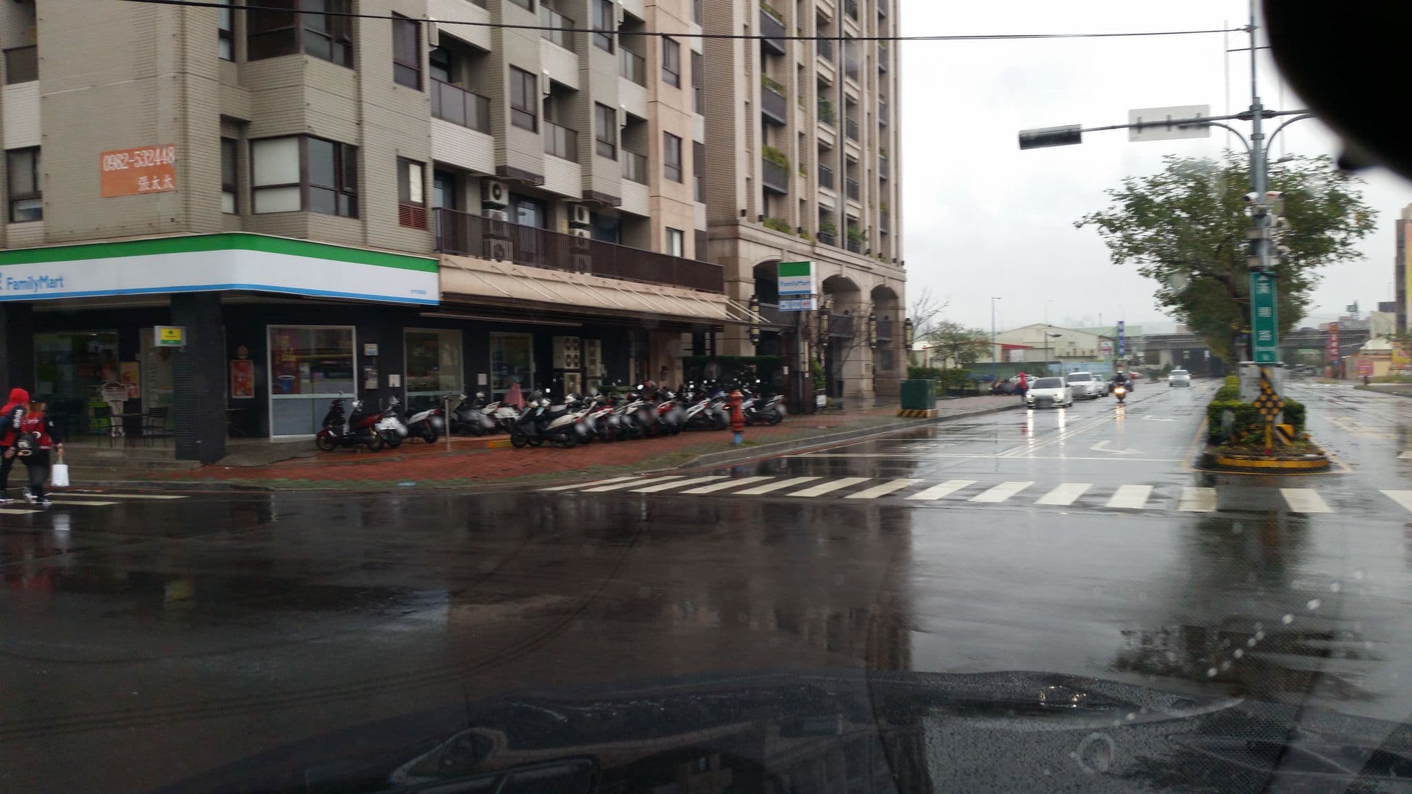 Street view near Miller Inn (米樂旅店), Taichung — © andylin (CC BY-SA · Mapillary)