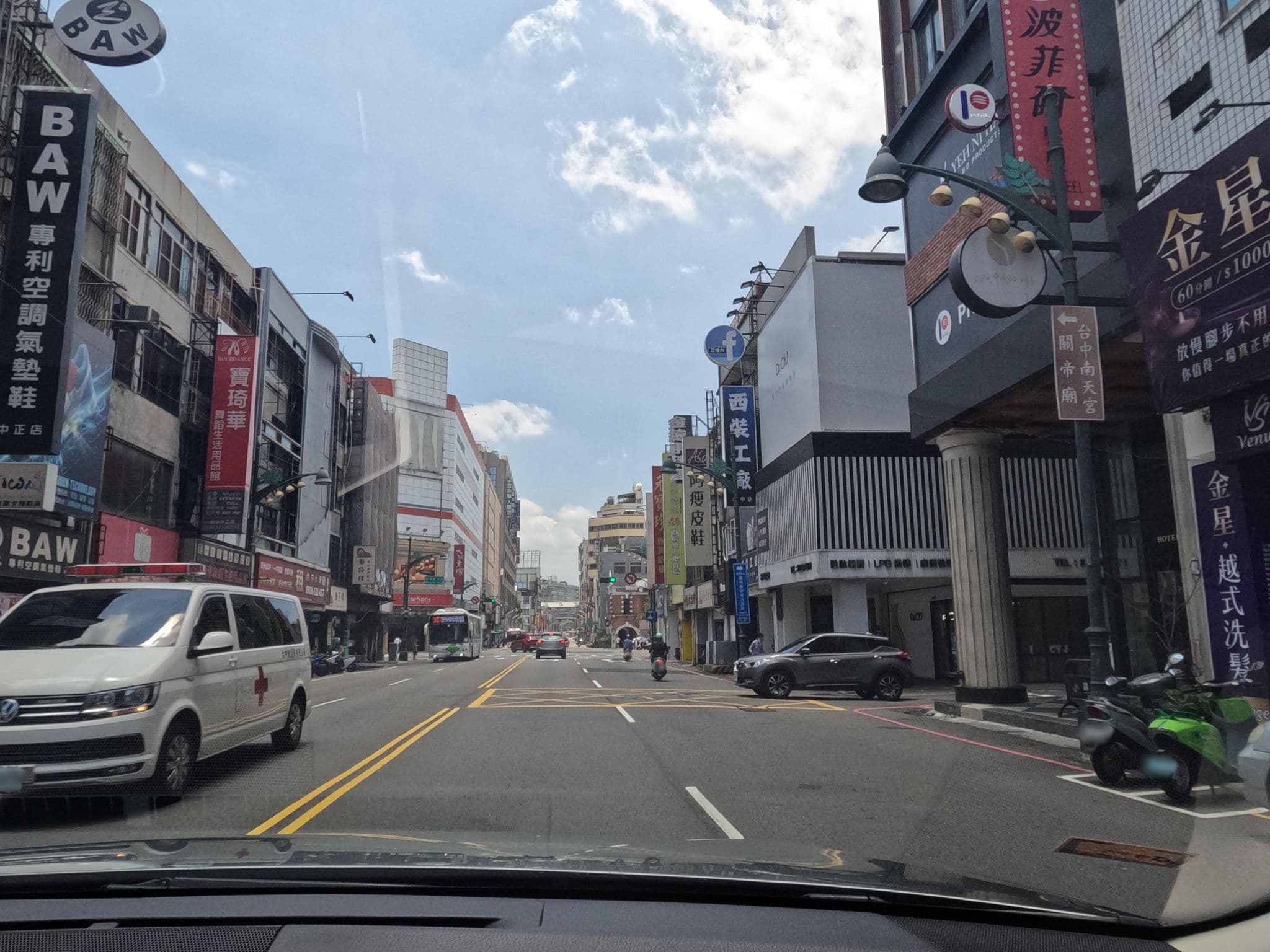 Street view near 台中東旅 Hotel East Taichung, Taichung — © littlebtc (CC BY-SA · Mapillary)