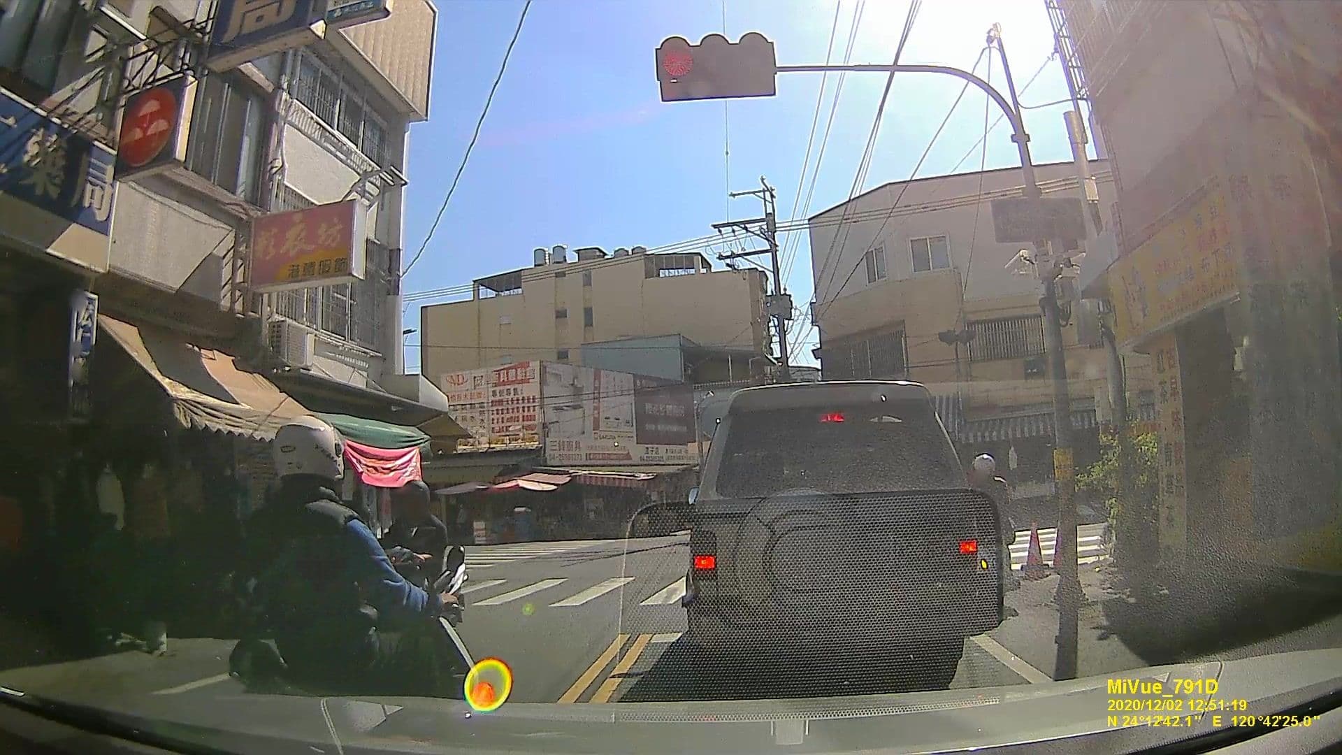 Street view near 新聯美旅社, Xizhou — © littlebtc (CC BY-SA · Mapillary)