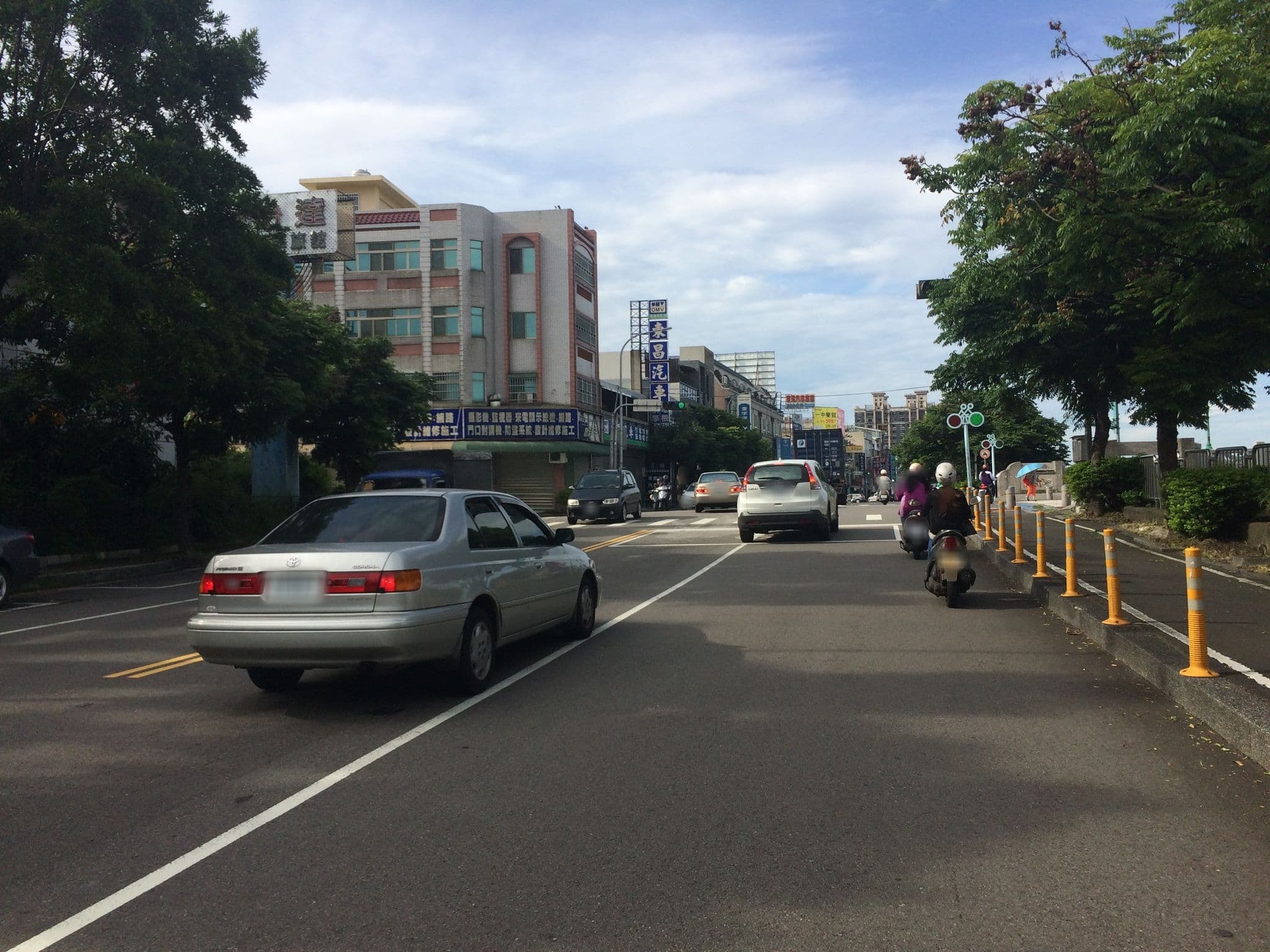 Street view near 怡達汽車旅館, Taichung — © cyut10328_01_08 (CC BY-SA · Mapillary)