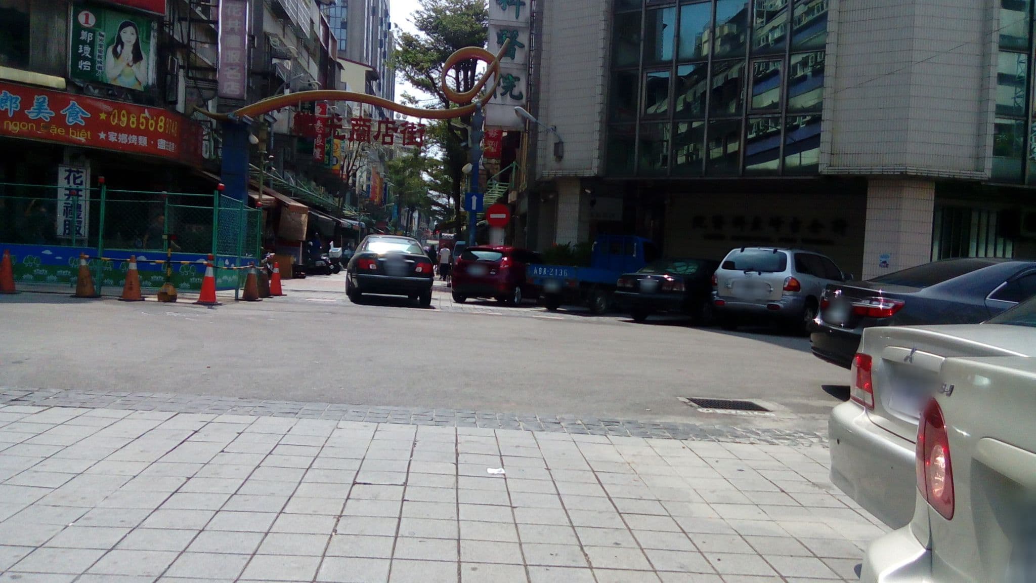 Street view near 慕戀商旅 Moon Lake Hotel, Taichung — © adsa562 (CC BY-SA · Mapillary)