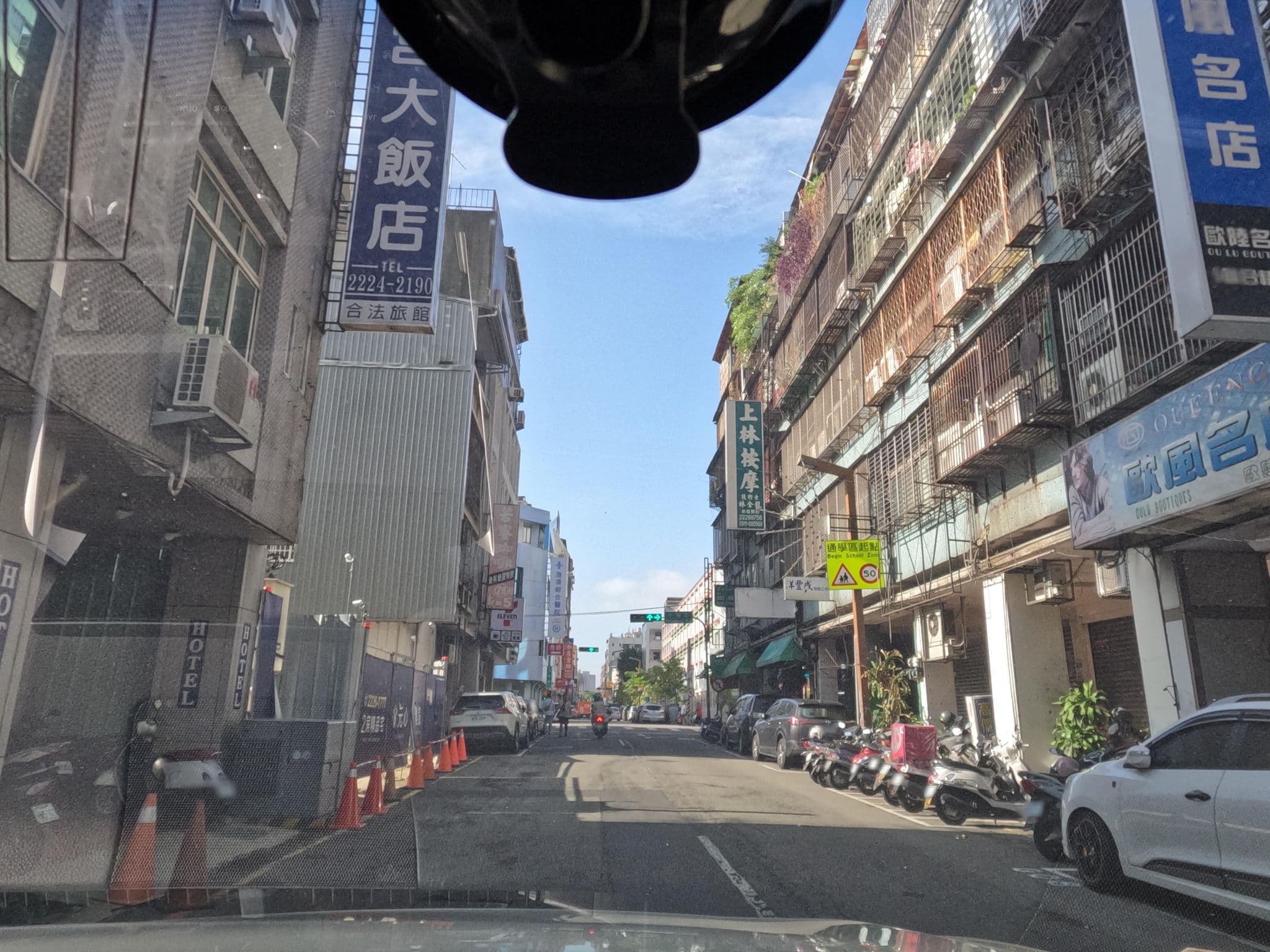 Street view near 豪宮大飯店, Taichung — © littlebtc (CC BY-SA · Mapillary)