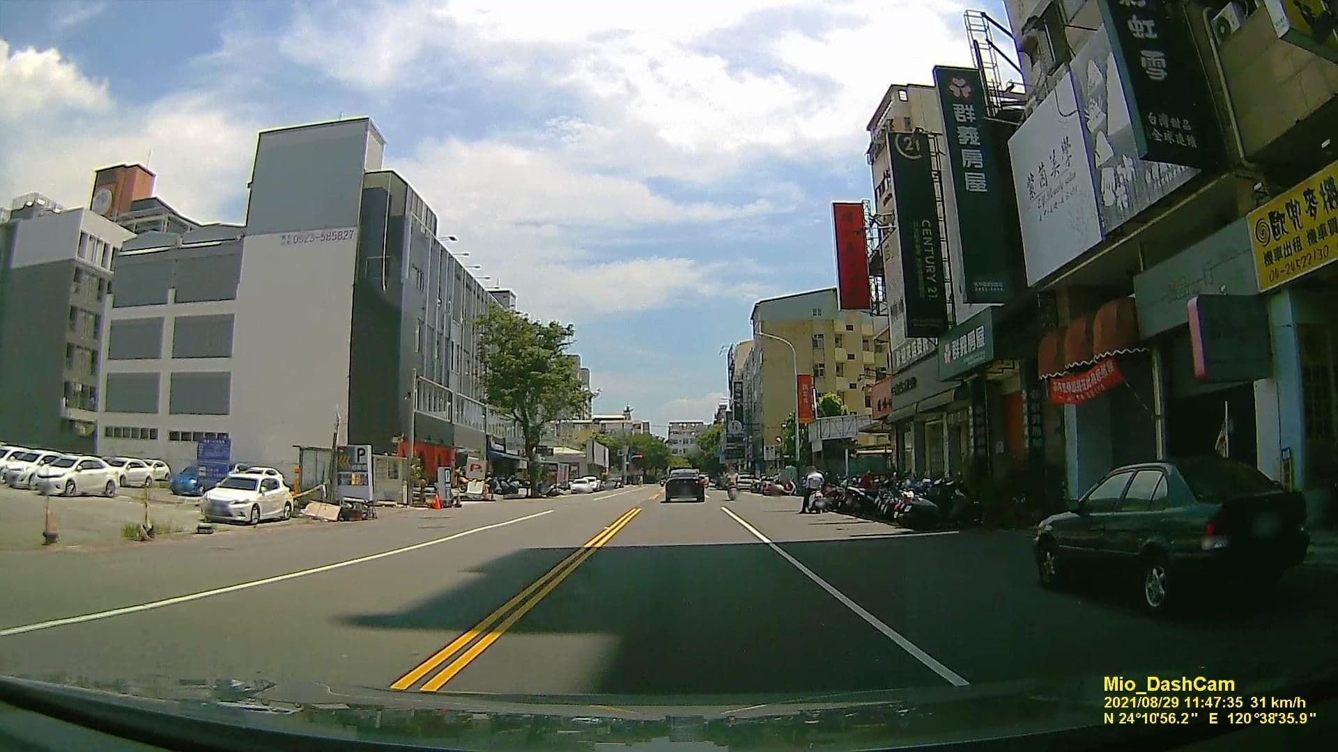 Street view near 逢甲金瑞文旅, Taichung — © littlebtc (CC BY-SA · Mapillary)