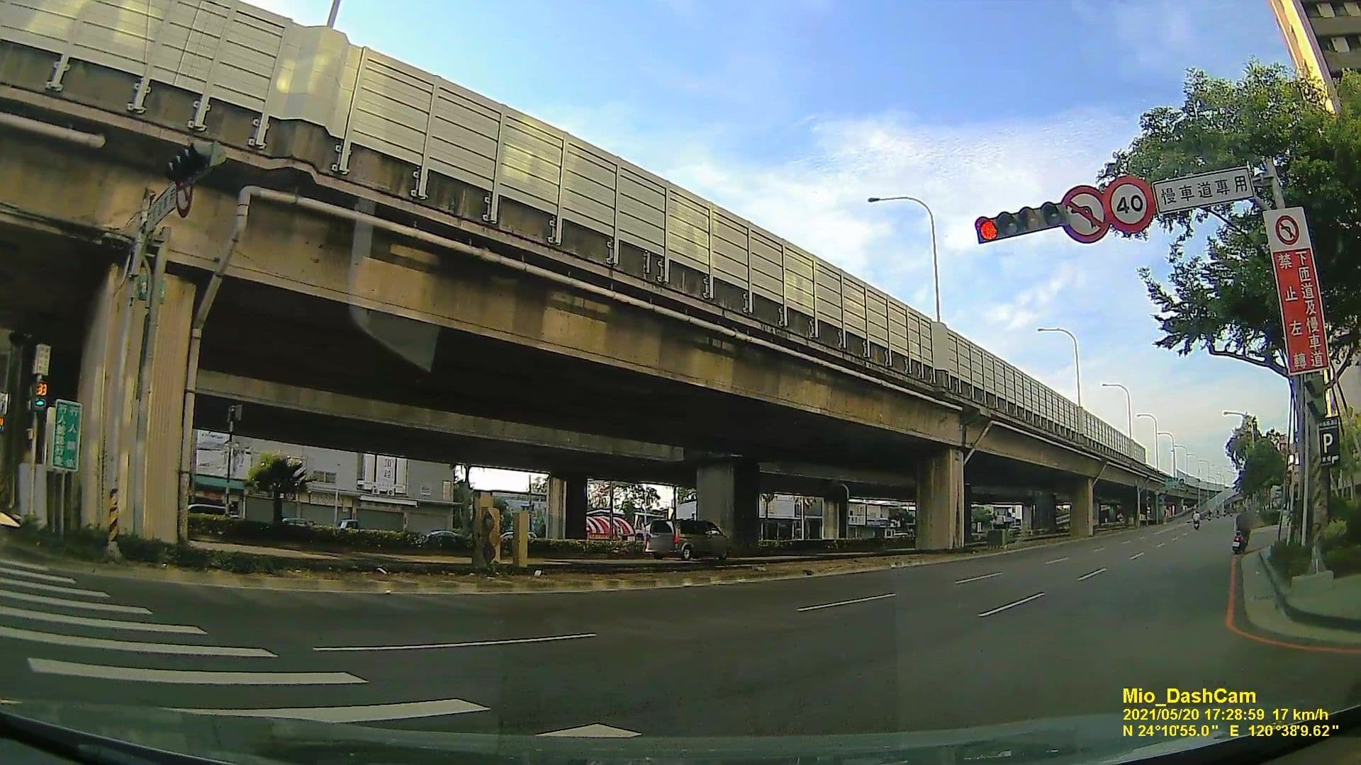 Street view near Fairfield By Marriott Taichung, Taichung — © littlebtc (CC BY-SA · Mapillary)
