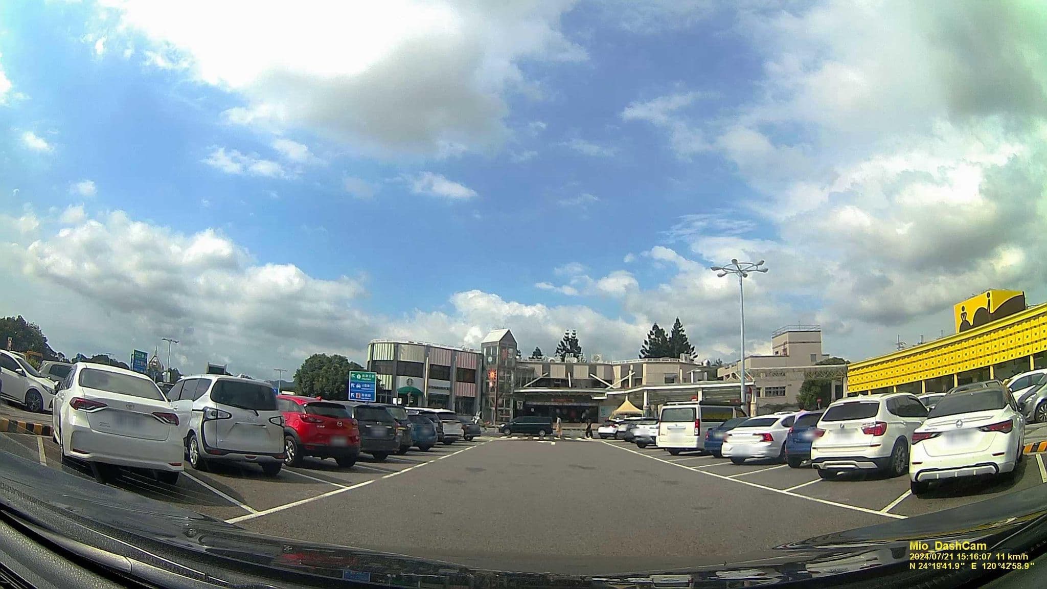Street view near 田庄所在 - 耕牛園, Xizhou — © hcyen (CC BY-SA · Mapillary)