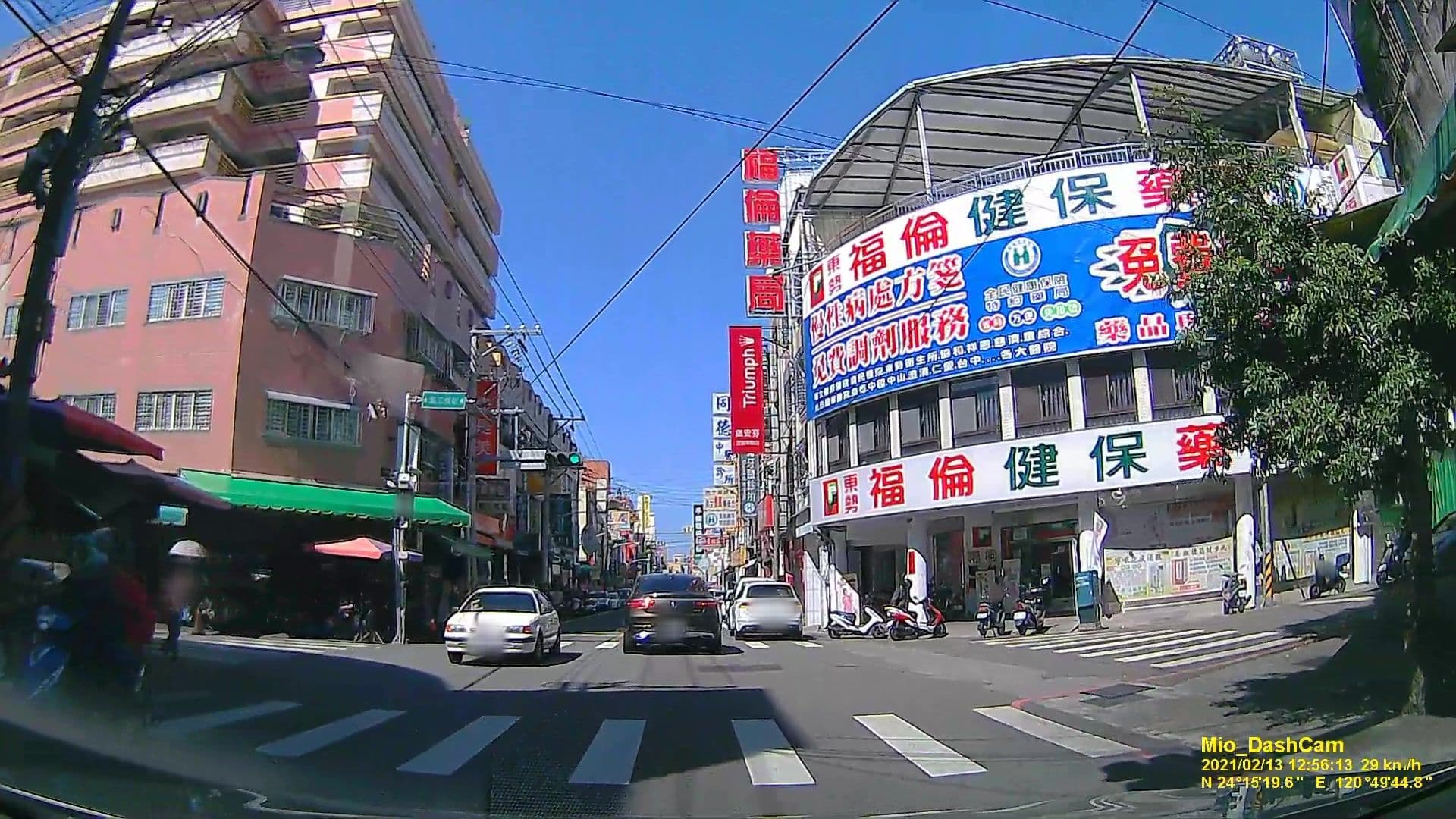 Street view near 東洲旅社, Xizhou — © littlebtc (CC BY-SA · Mapillary)