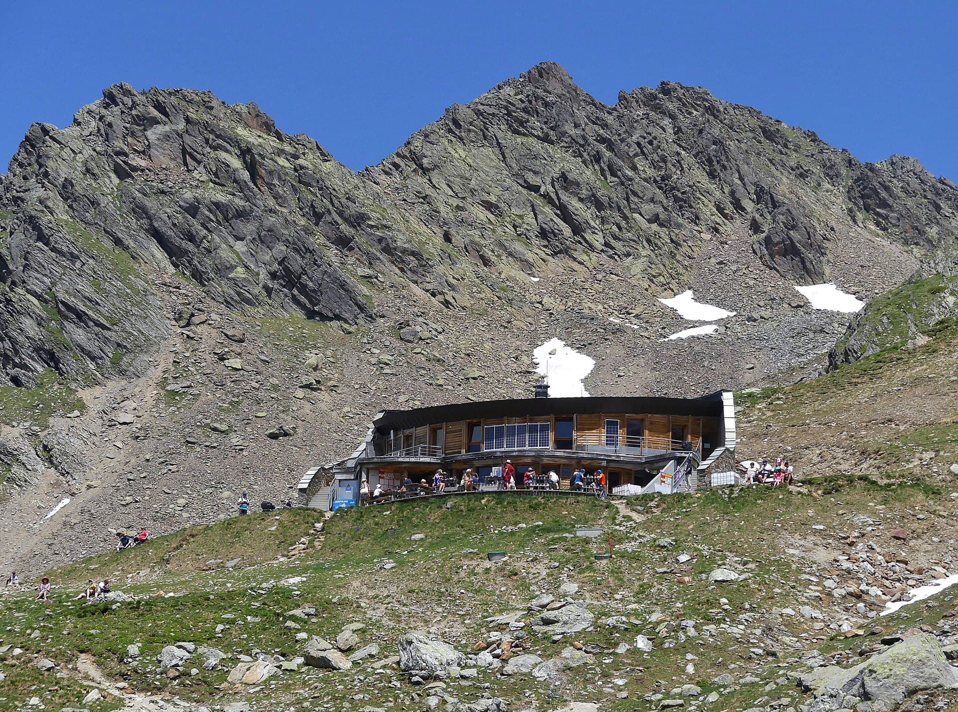 Refuge du Nid d'Aigle (via Wikimedia Commons, CC BY-SA 4.0)